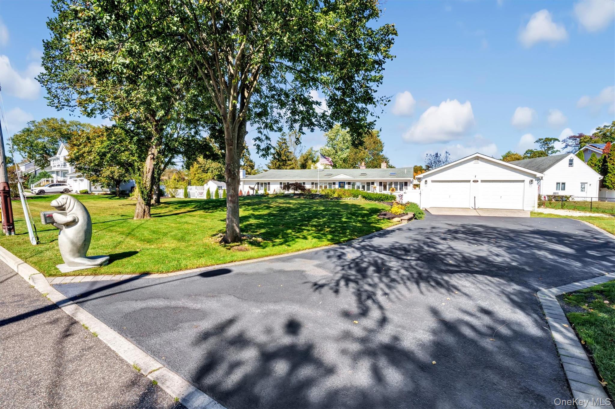 #1 photo, 117 Middlesex Avenue, サフォーク郡 Oakdale , NY 11769