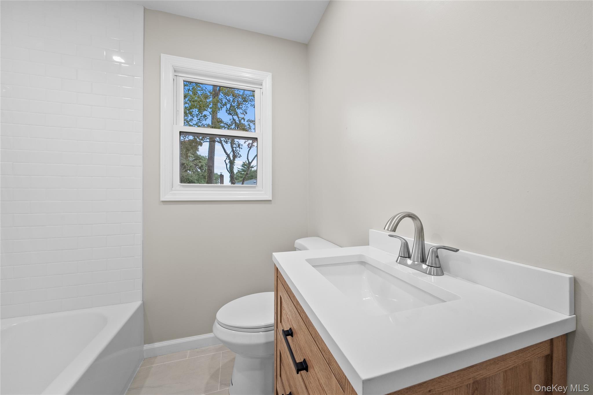 #13 photo, 78 Phelps Lane, サフォーク郡 North Babylon , NY 11703