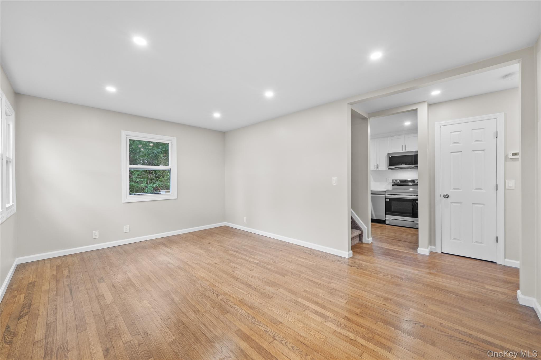 #7 photo, 78 Phelps Lane, サフォーク郡 North Babylon , NY 11703