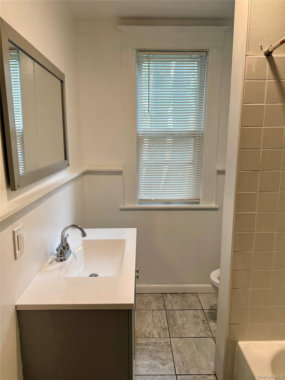 #4 photo, 25 Dean Place, Poughkeepsie , NY 12601