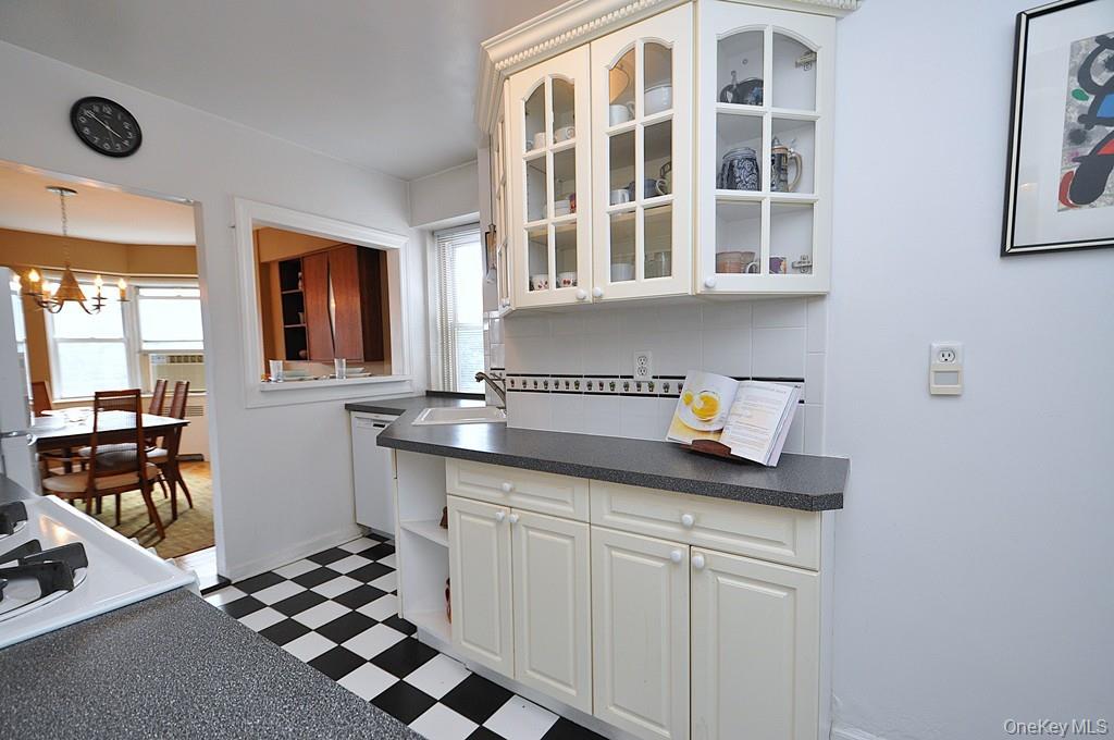 #8 photo, 235 Garth Road, Scarsdale , NY 10583