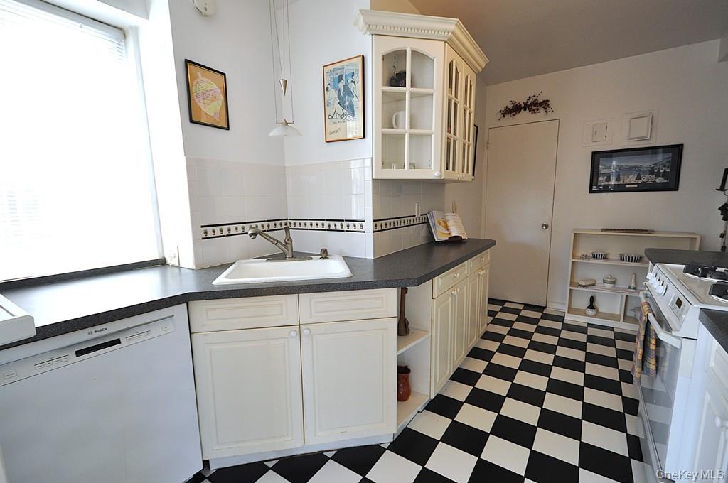 #9 photo, 235 Garth Road, Scarsdale , NY 10583