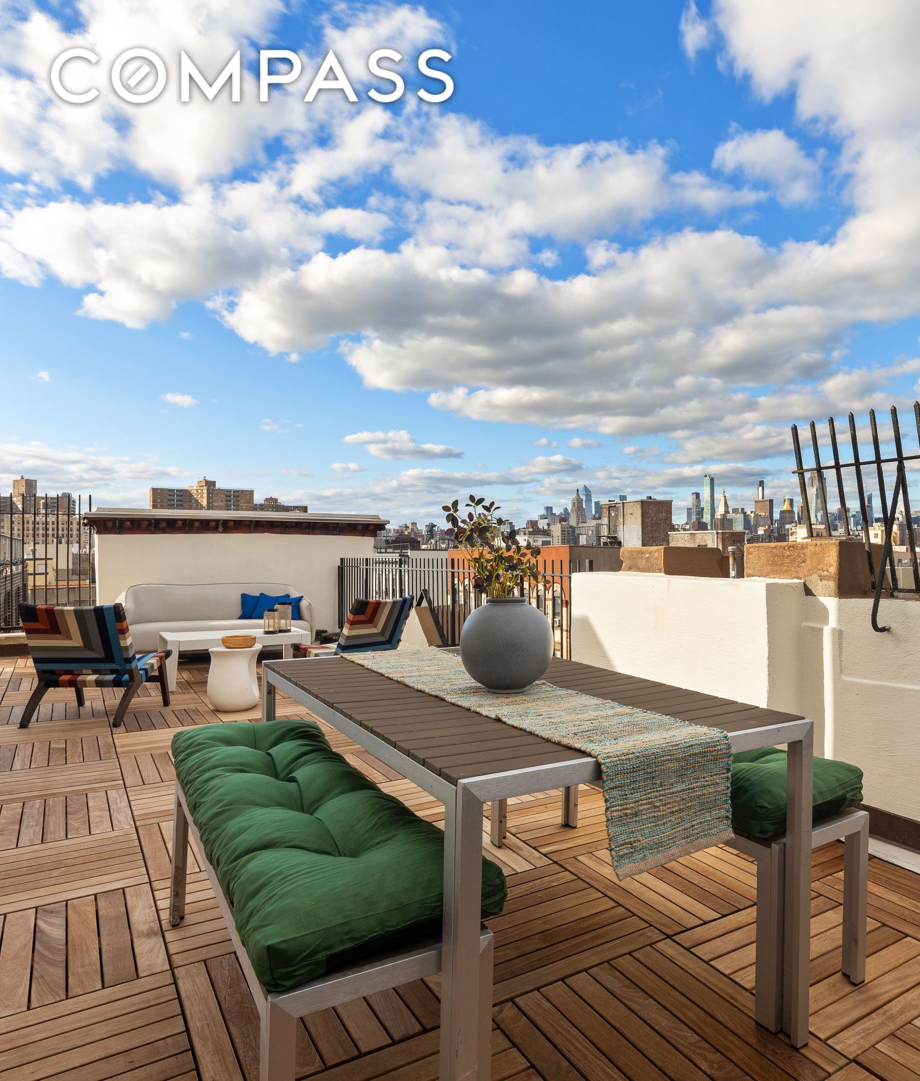 #12 photo, 300 E 4th Street, マンハッタン East Village , NY 10009