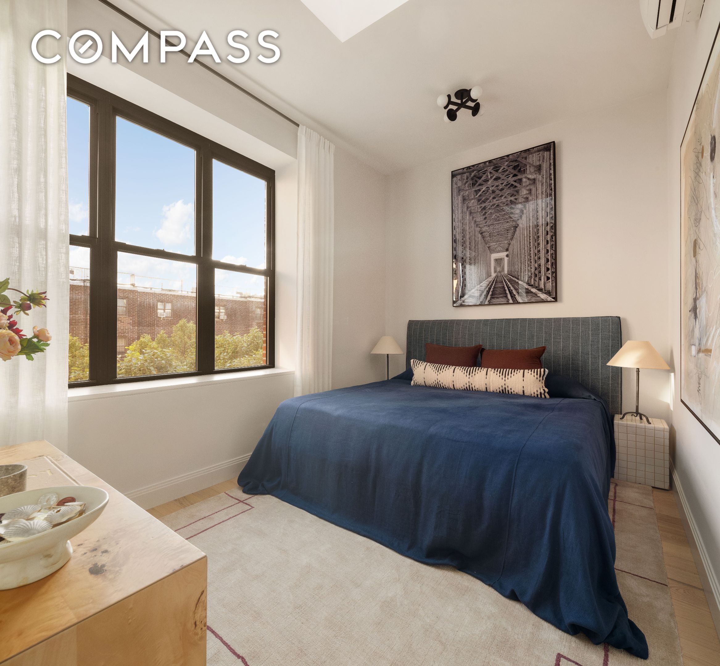 #7 photo, 300 E 4th Street, マンハッタン East Village , NY 10009