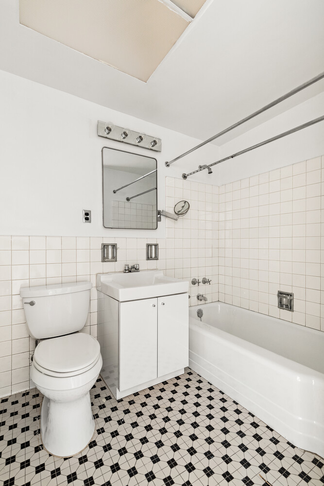 #9 photo, 165 E 72ND Street, マンハッタン Lenox Hill , NY 10021