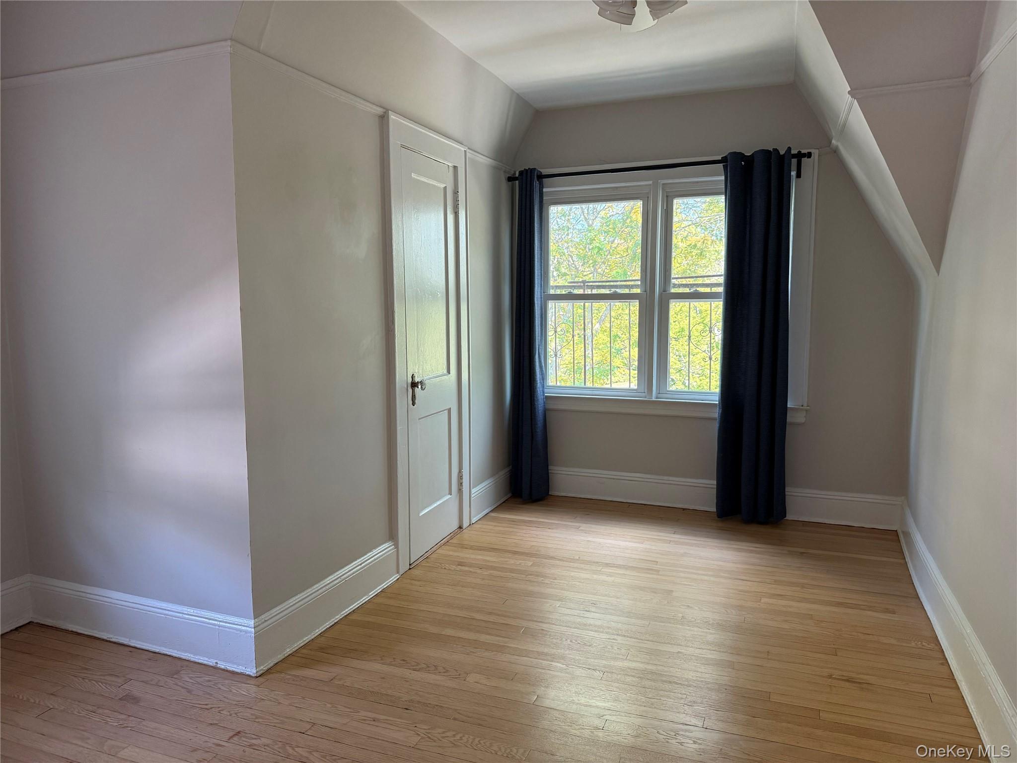 #4 photo, 50 The Crescent, サフォーク郡 Babylon , NY 11702