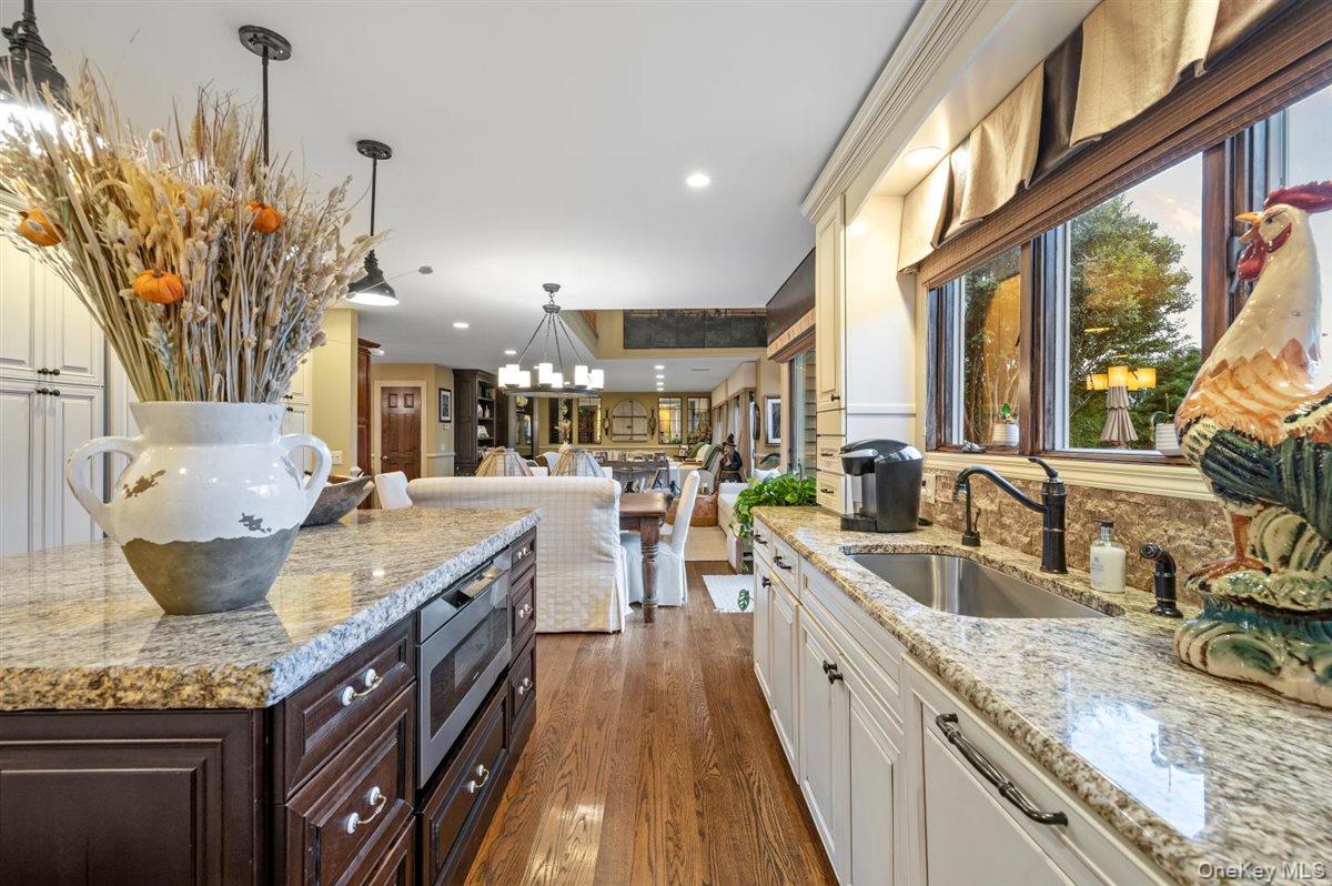 #15 photo, 50 Brockmeyer Drive, ナッソー郡 Massapequa , NY 11758