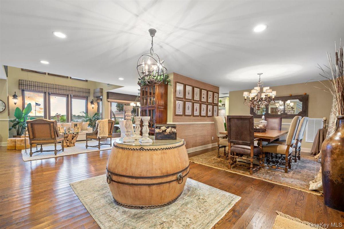 #16 photo, 50 Brockmeyer Drive, ナッソー郡 Massapequa , NY 11758