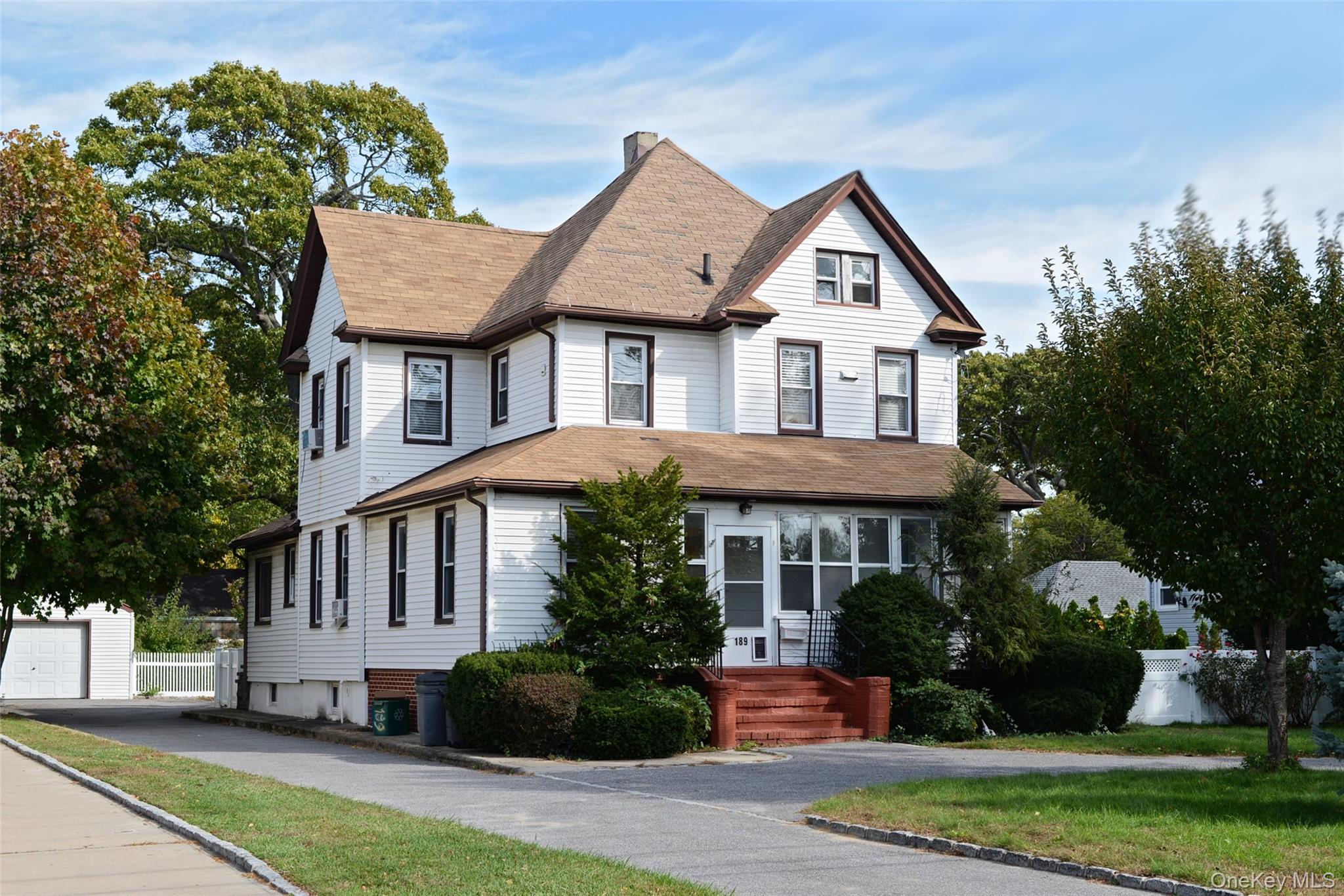 #1 photo, 189 Forest Avenue, Lynbrook , NY 11563