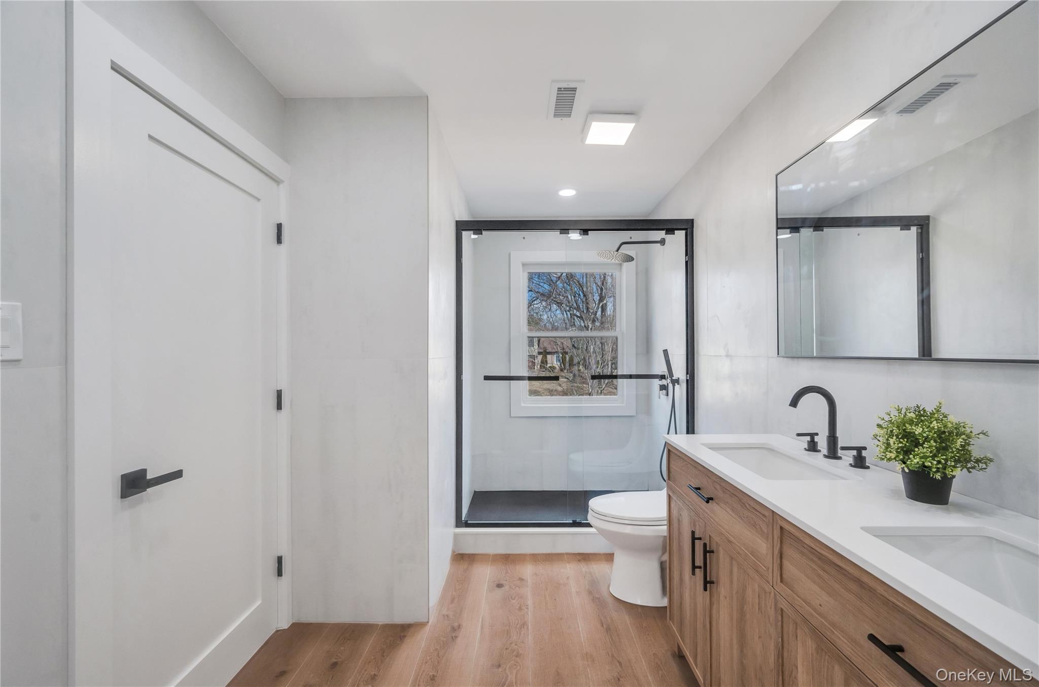 #15 photo, 118 Ryder Avenue, Dix Hills , NY 11746