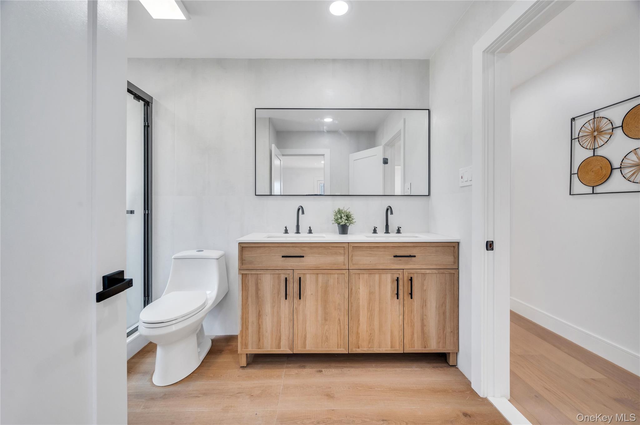 #16 photo, 118 Ryder Avenue, Dix Hills , NY 11746