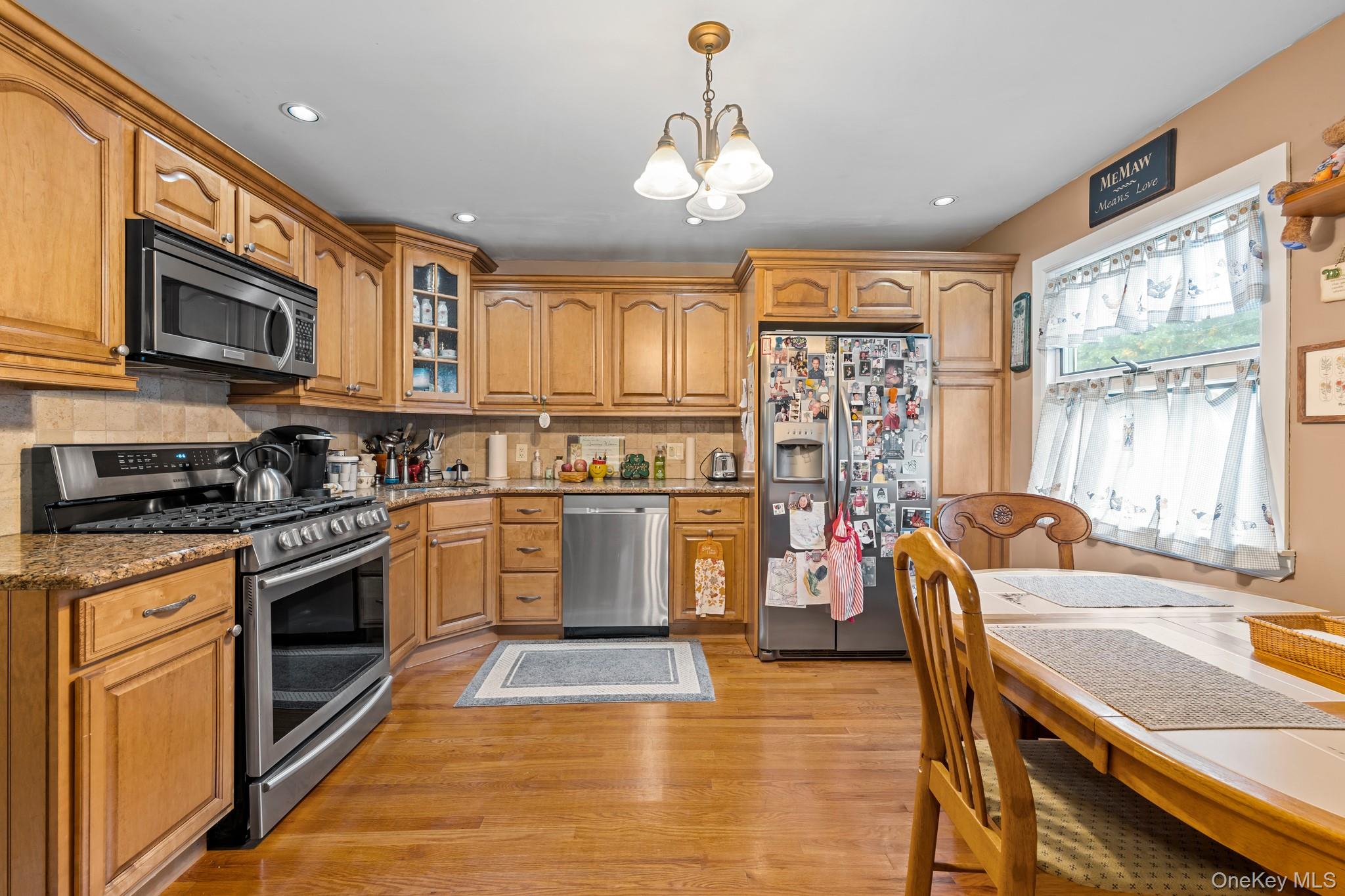 #11 photo, 438 Lillian Boulevard, サフォーク郡 Holbrook , NY 11741