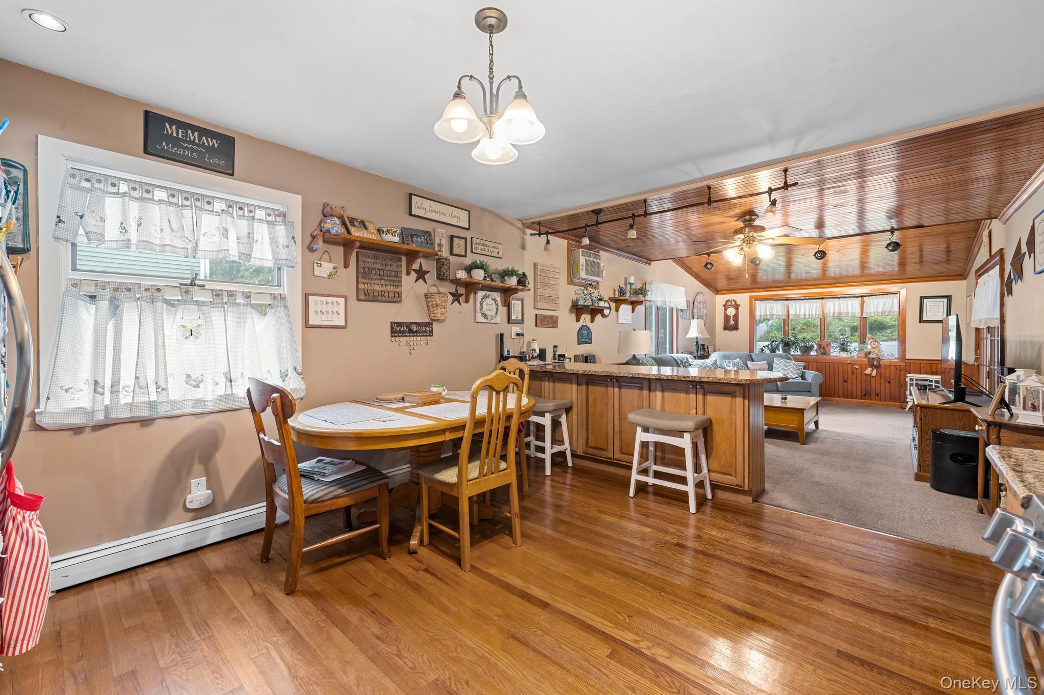 #12 photo, 438 Lillian Boulevard, サフォーク郡 Holbrook , NY 11741