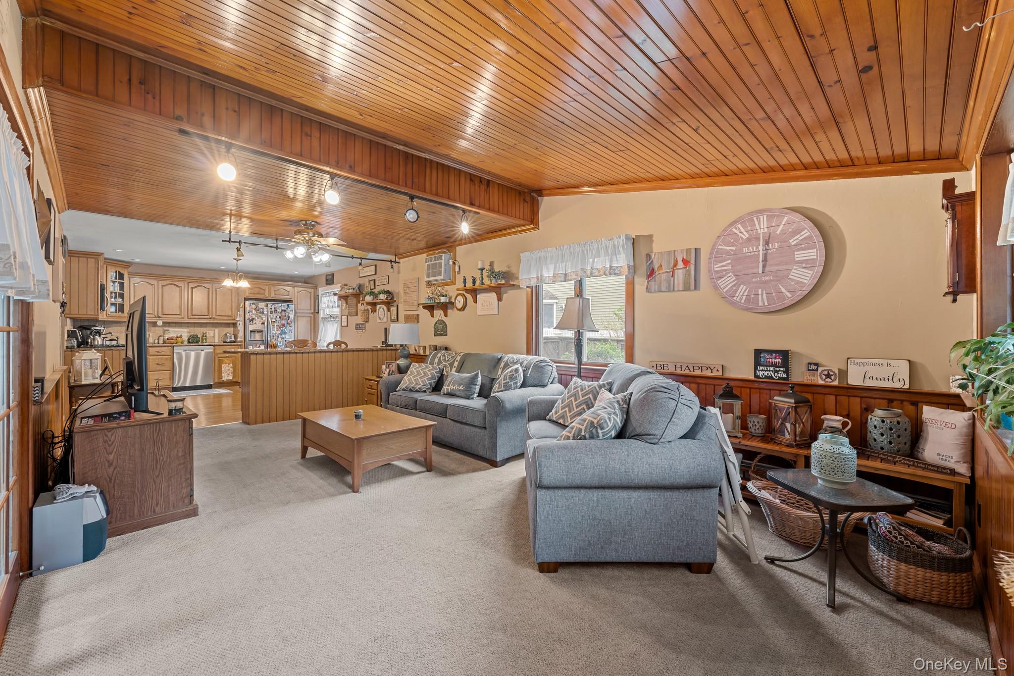 #5 photo, 438 Lillian Boulevard, サフォーク郡 Holbrook , NY 11741