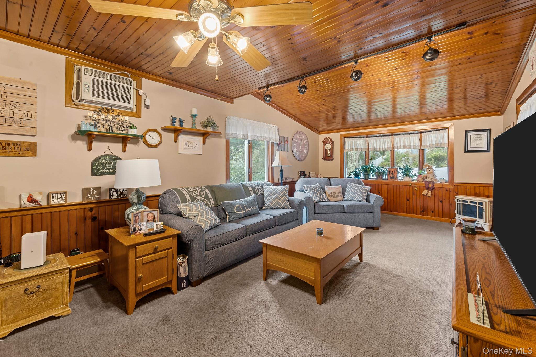 #7 photo, 438 Lillian Boulevard, サフォーク郡 Holbrook , NY 11741