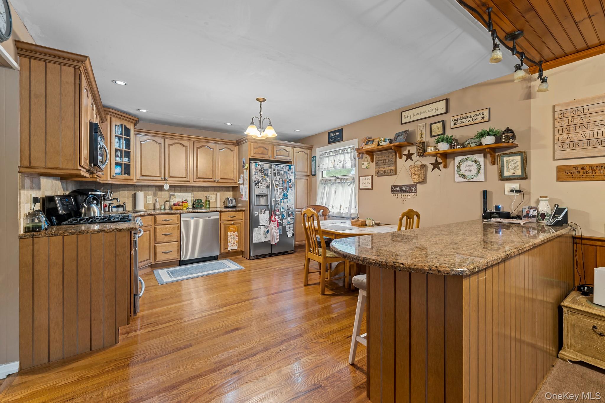 #9 photo, 438 Lillian Boulevard, サフォーク郡 Holbrook , NY 11741