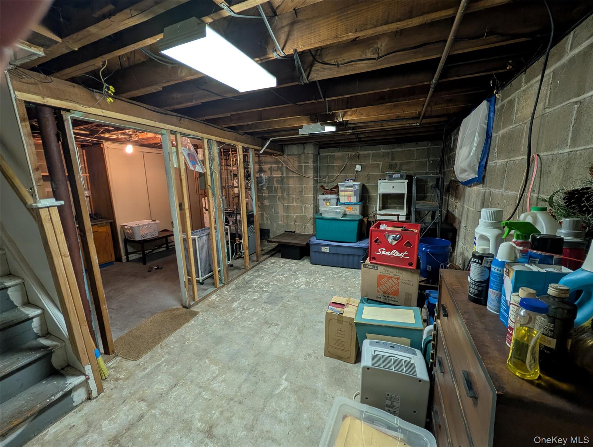 #19 photo, 57 Hiawatha Drive, Brightwaters , NY 11718