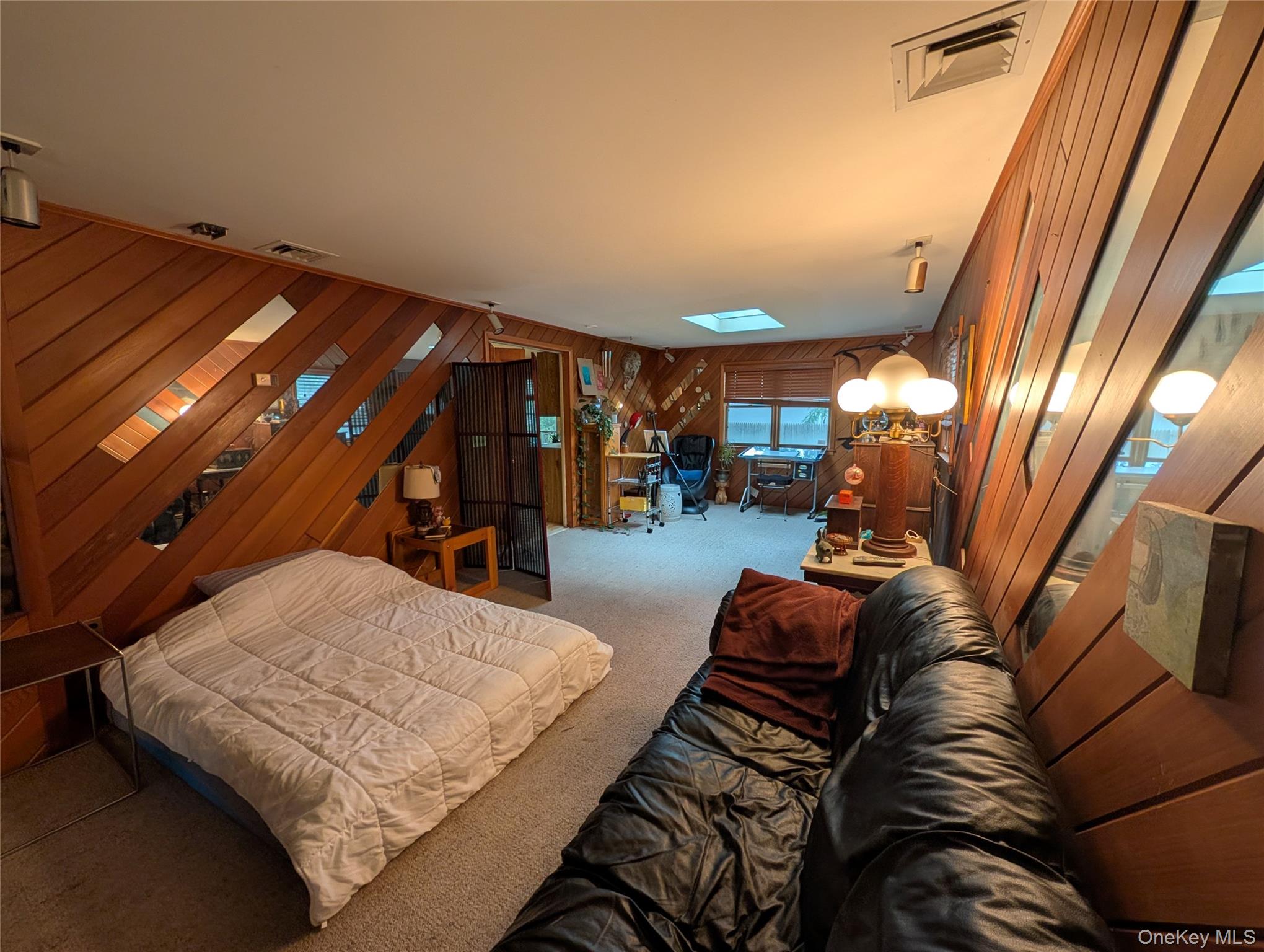 #8 photo, 57 Hiawatha Drive, Brightwaters , NY 11718