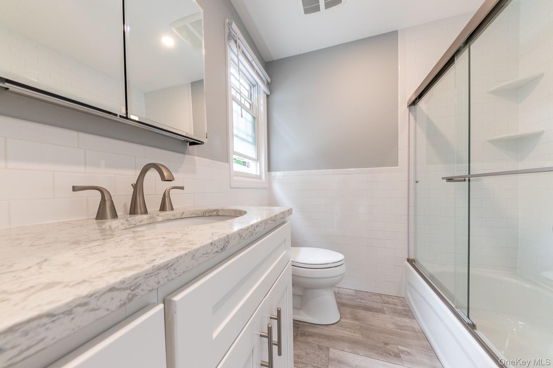 #13 photo, 20 Starks Place, Lynbrook , NY 11563