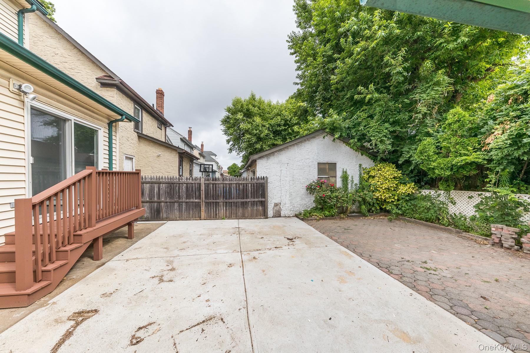 #4 photo, 20 Starks Place, Lynbrook , NY 11563