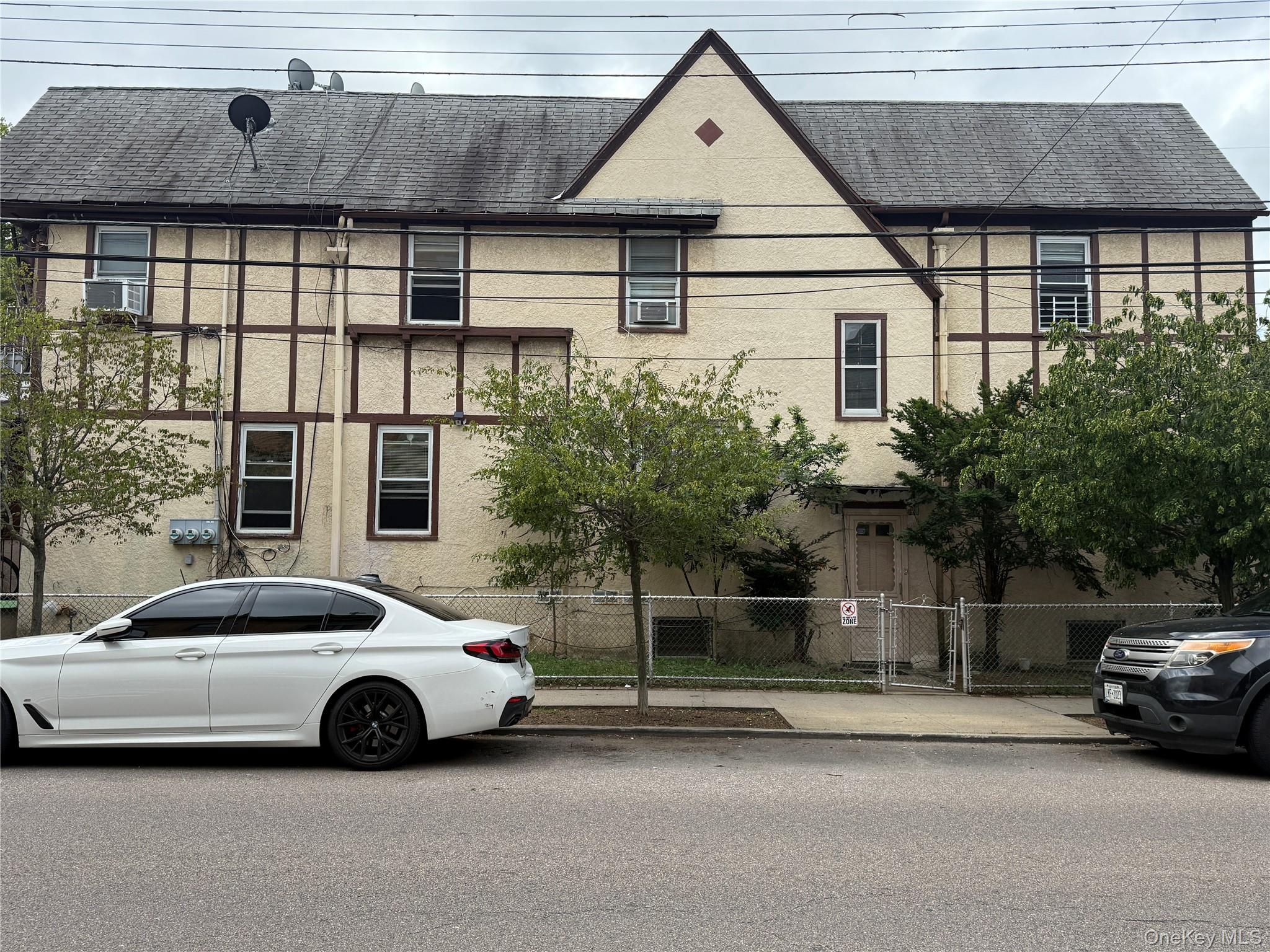 #2 photo, 8802 88th Street, クイーンズ区 Woodhaven , NY 11421