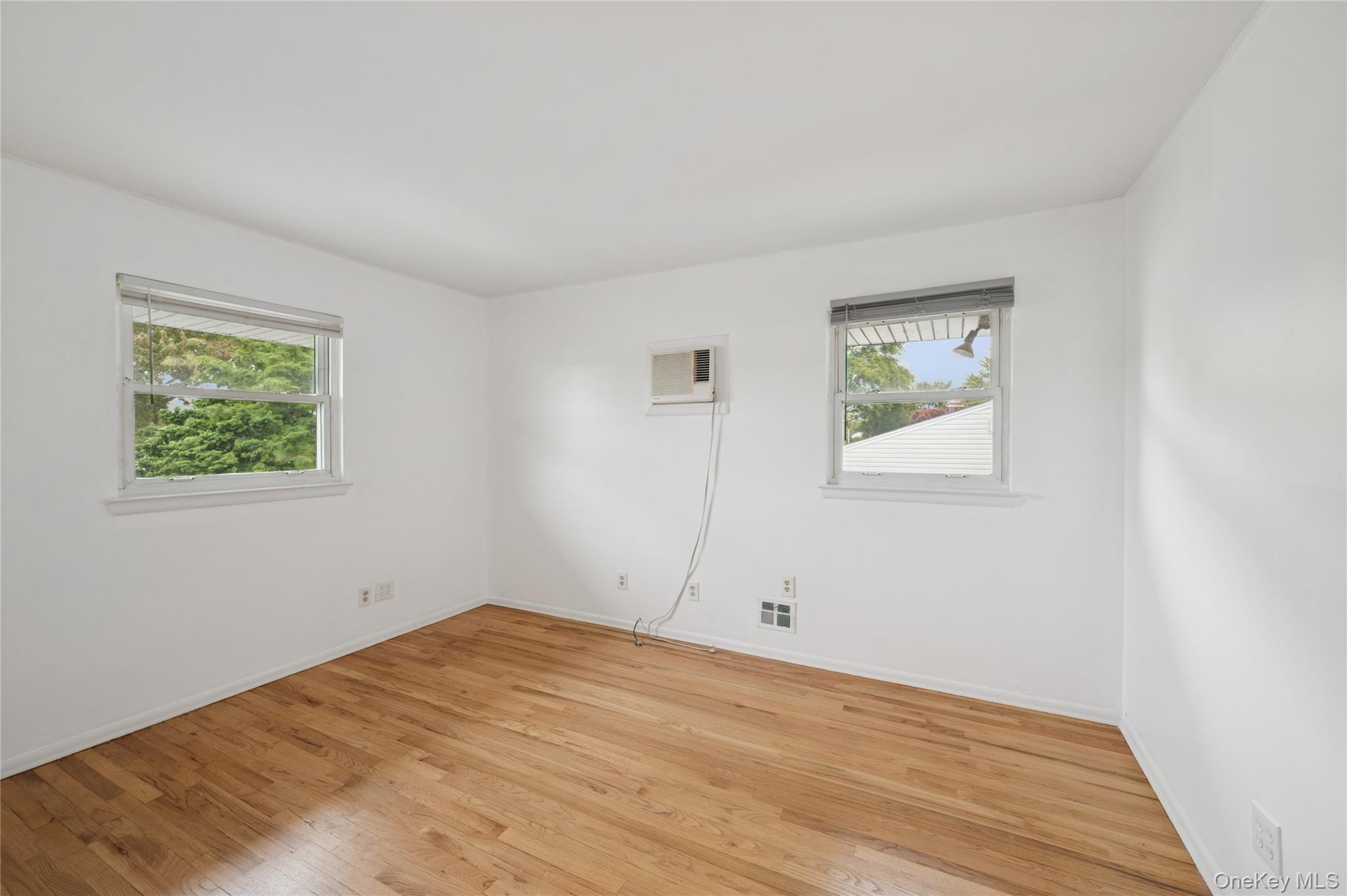 #10 photo, 11 Montrose Drive, サフォーク郡 Commack , NY 11725