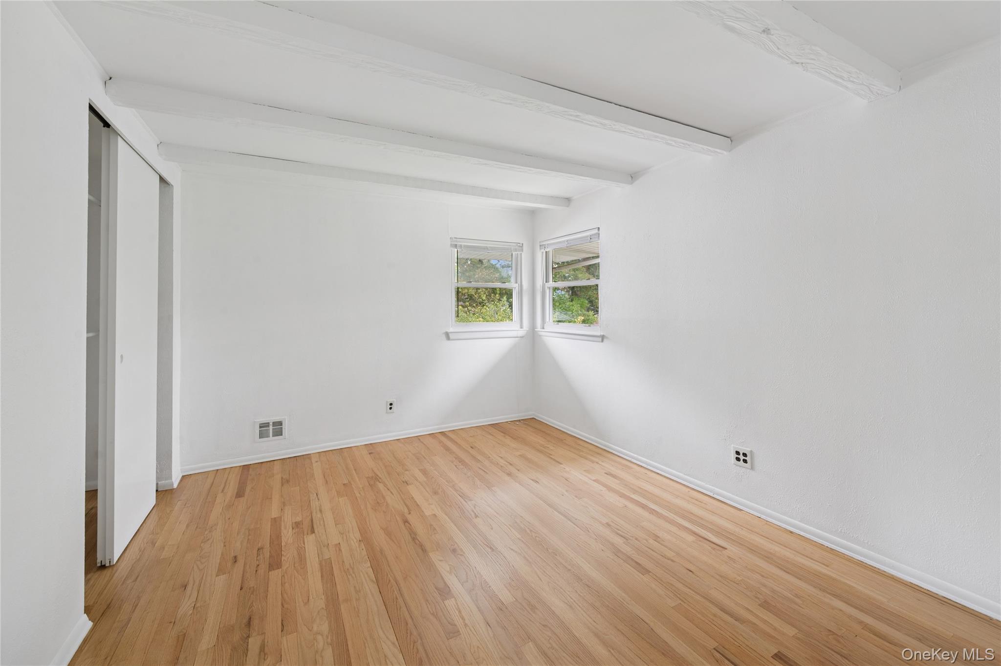 #11 photo, 11 Montrose Drive, サフォーク郡 Commack , NY 11725