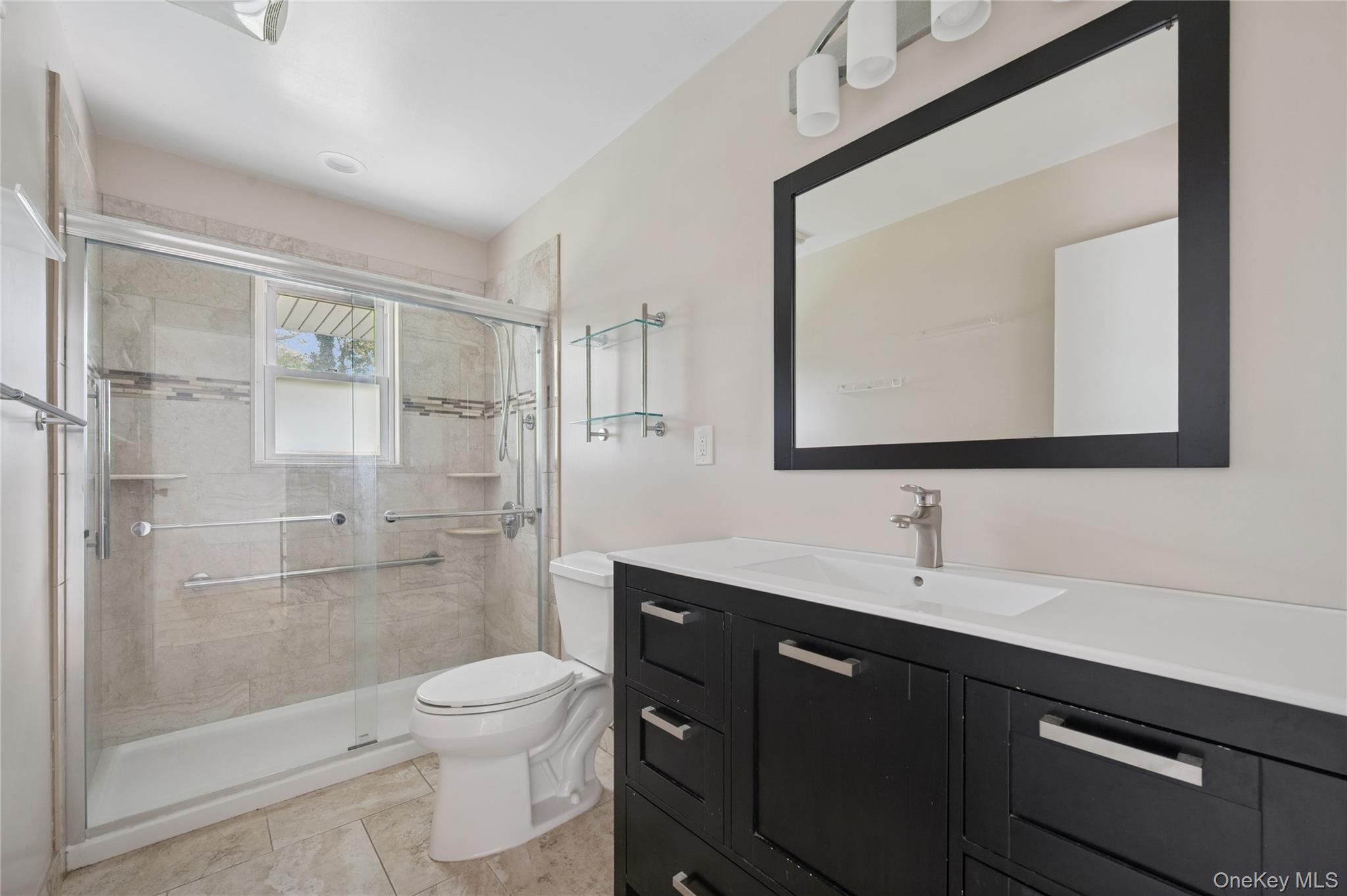 #13 photo, 11 Montrose Drive, サフォーク郡 Commack , NY 11725