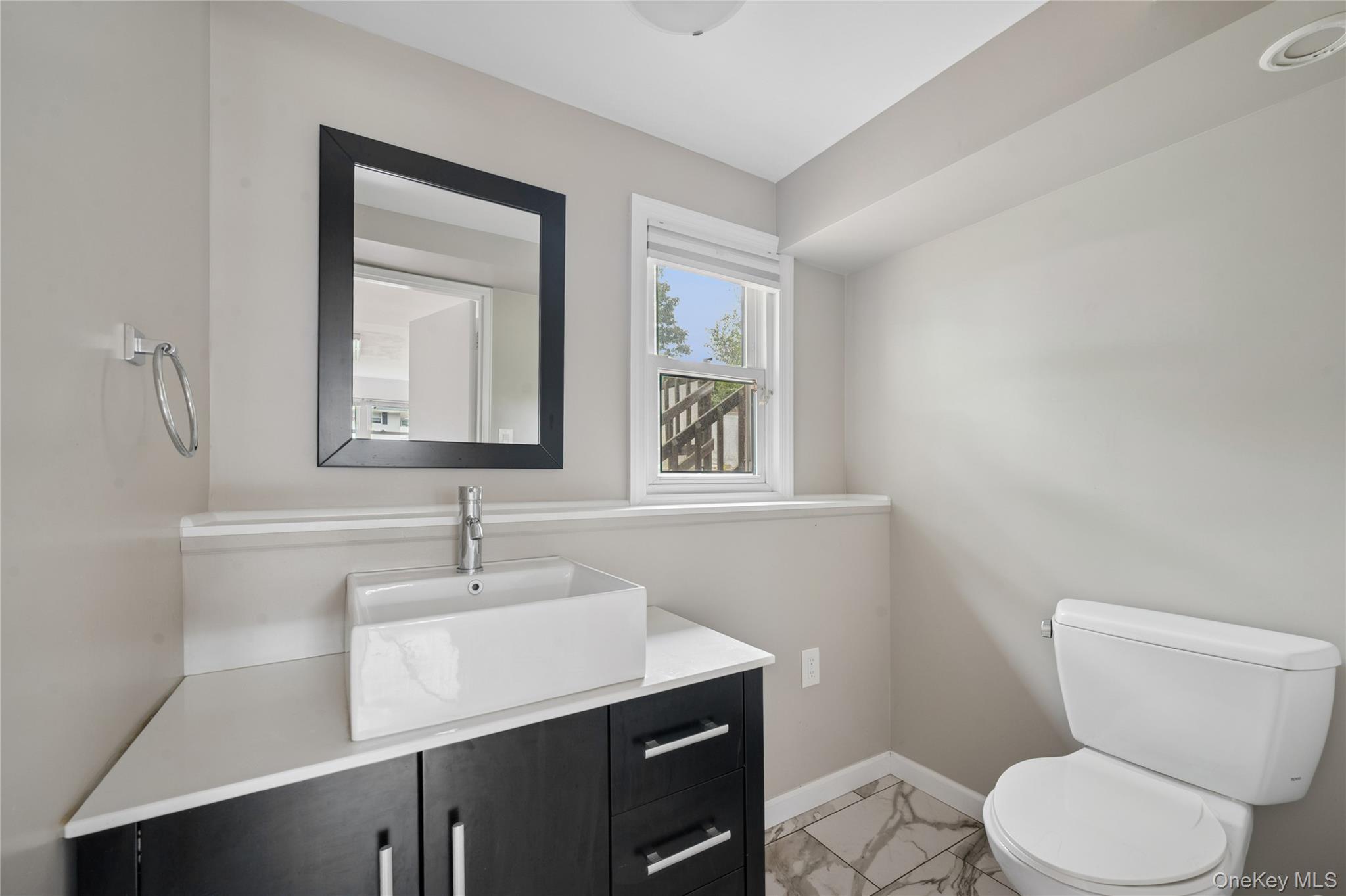 #16 photo, 11 Montrose Drive, サフォーク郡 Commack , NY 11725