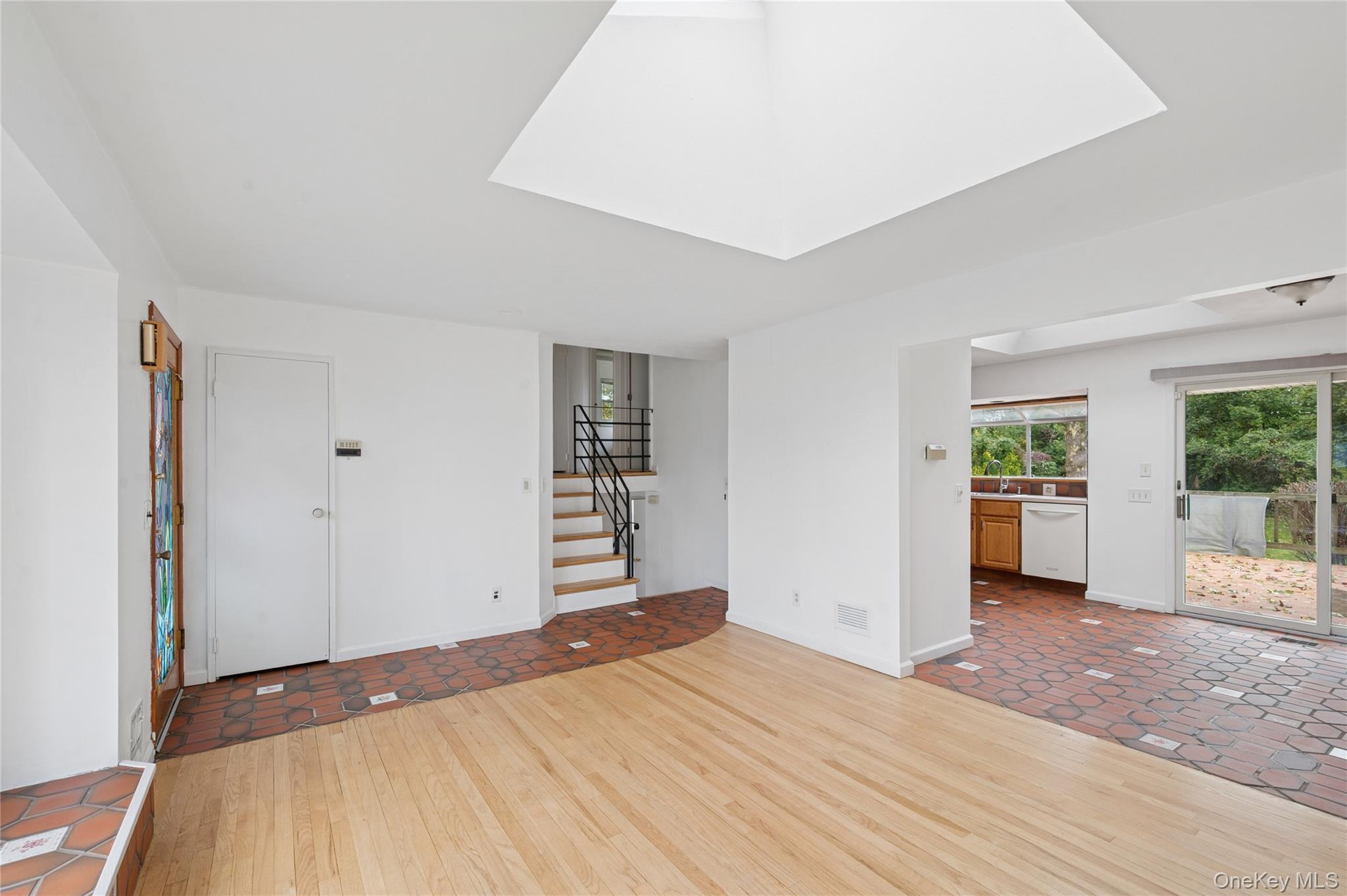 #3 photo, 11 Montrose Drive, サフォーク郡 Commack , NY 11725