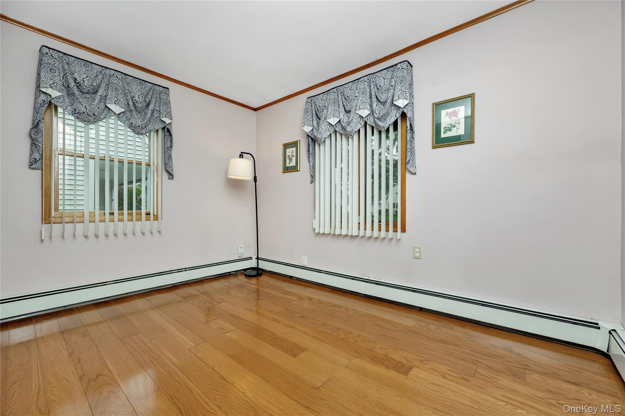 #13 photo, 45 Shotgun Lane, ナッソー郡 Levittown , NY 11756