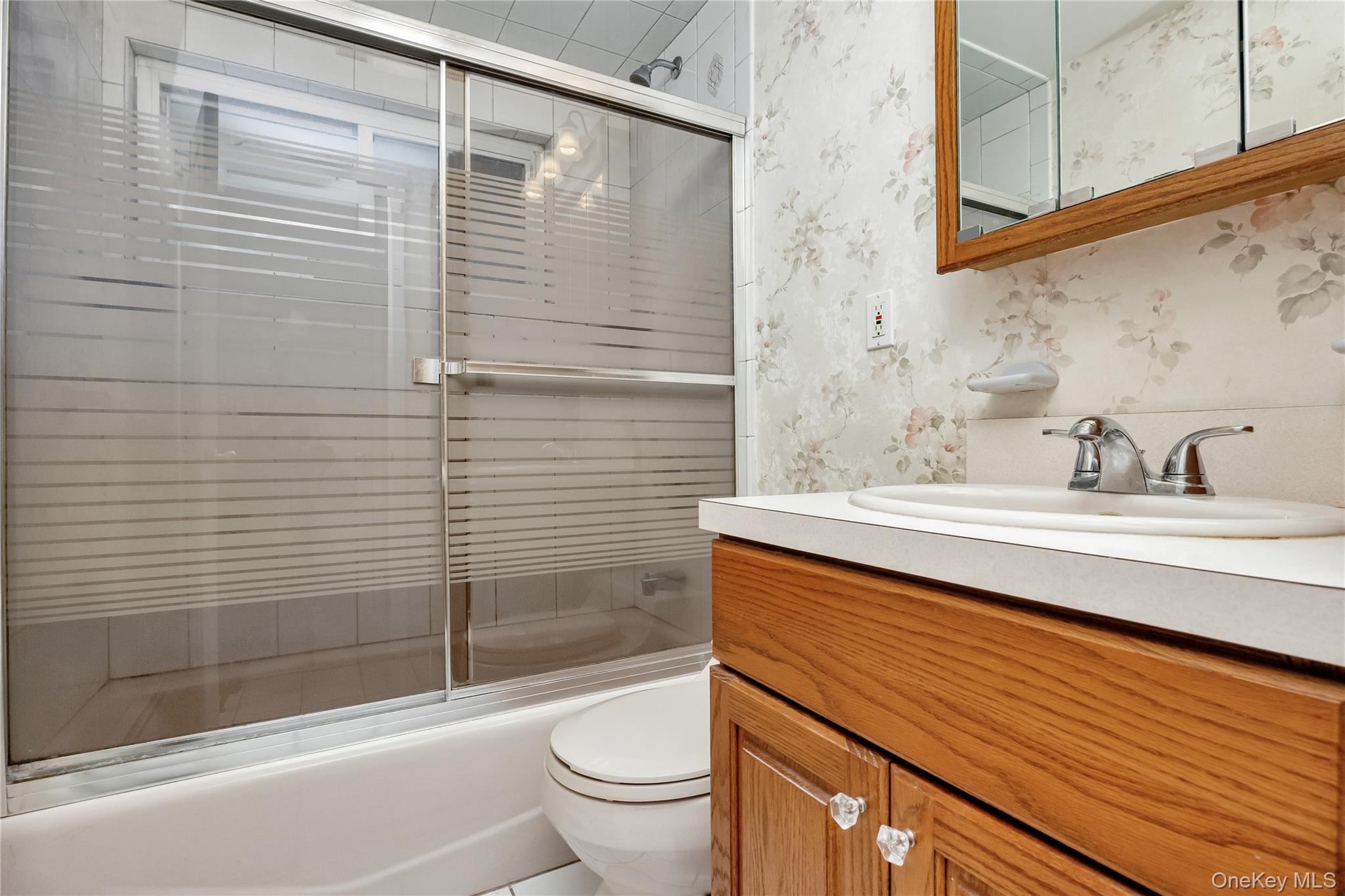 #14 photo, 45 Shotgun Lane, ナッソー郡 Levittown , NY 11756