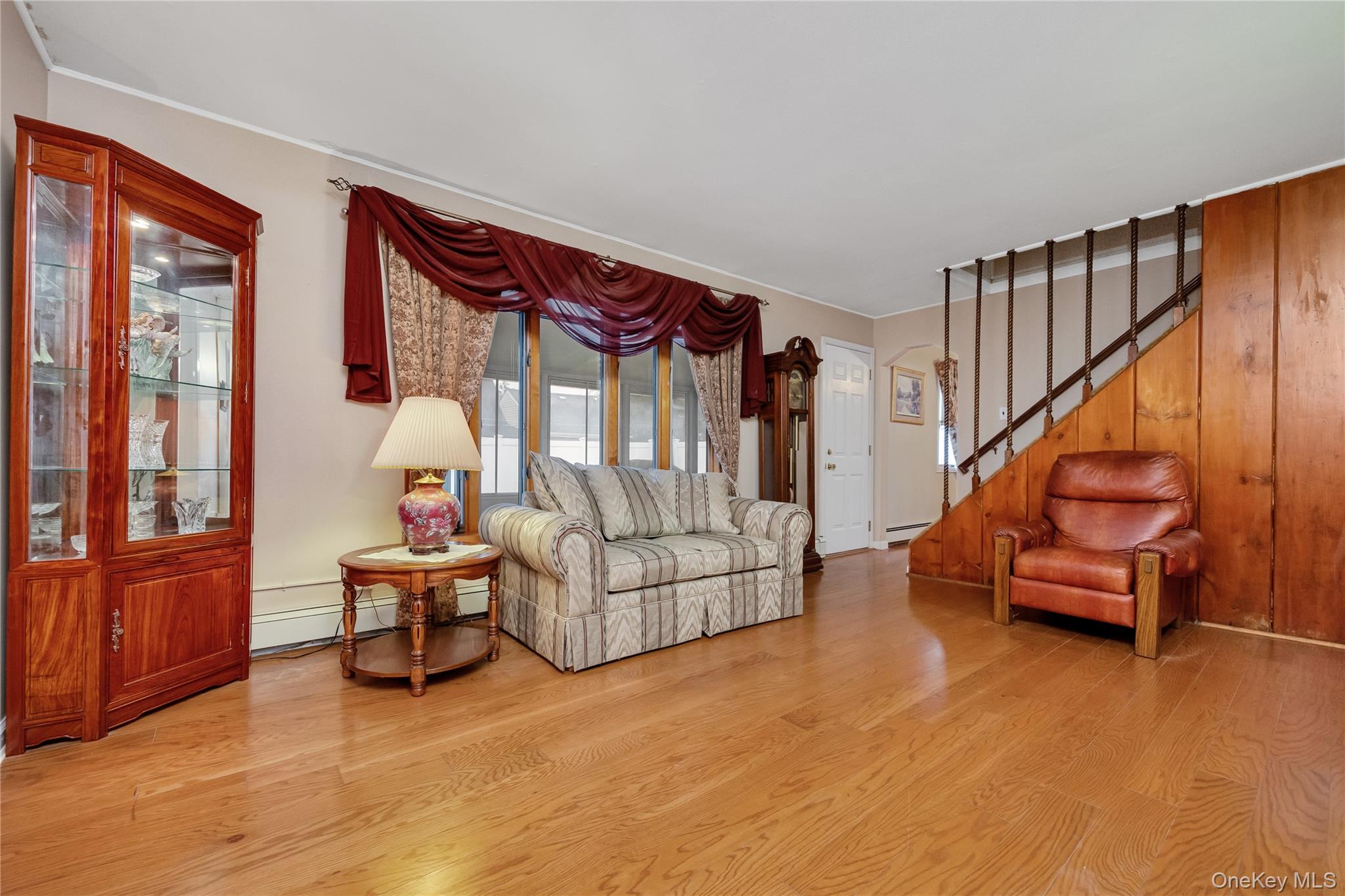 #7 photo, 45 Shotgun Lane, ナッソー郡 Levittown , NY 11756