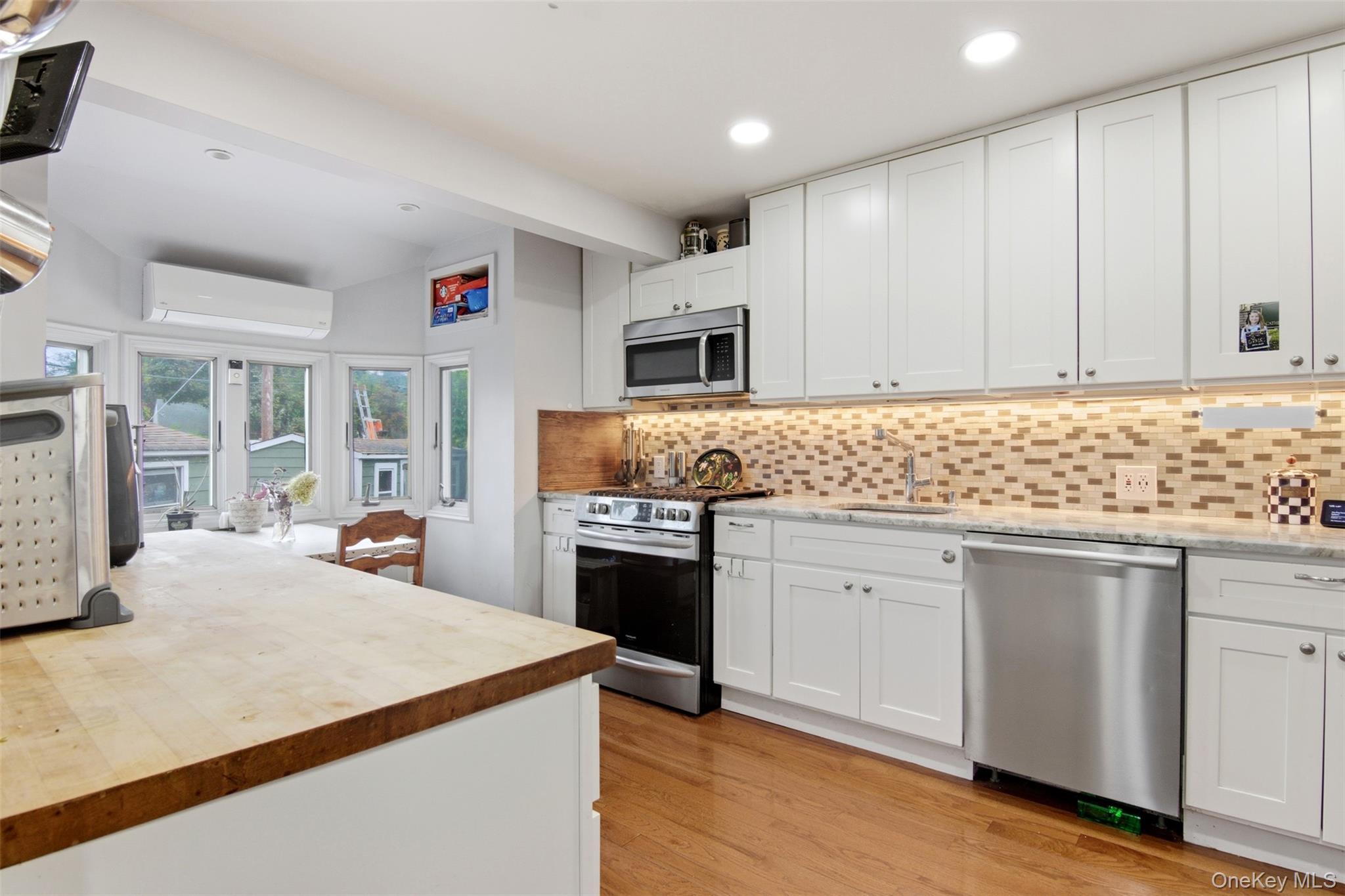 #16 photo, 9 Coral Court, ナッソー郡 Malverne , NY 11565