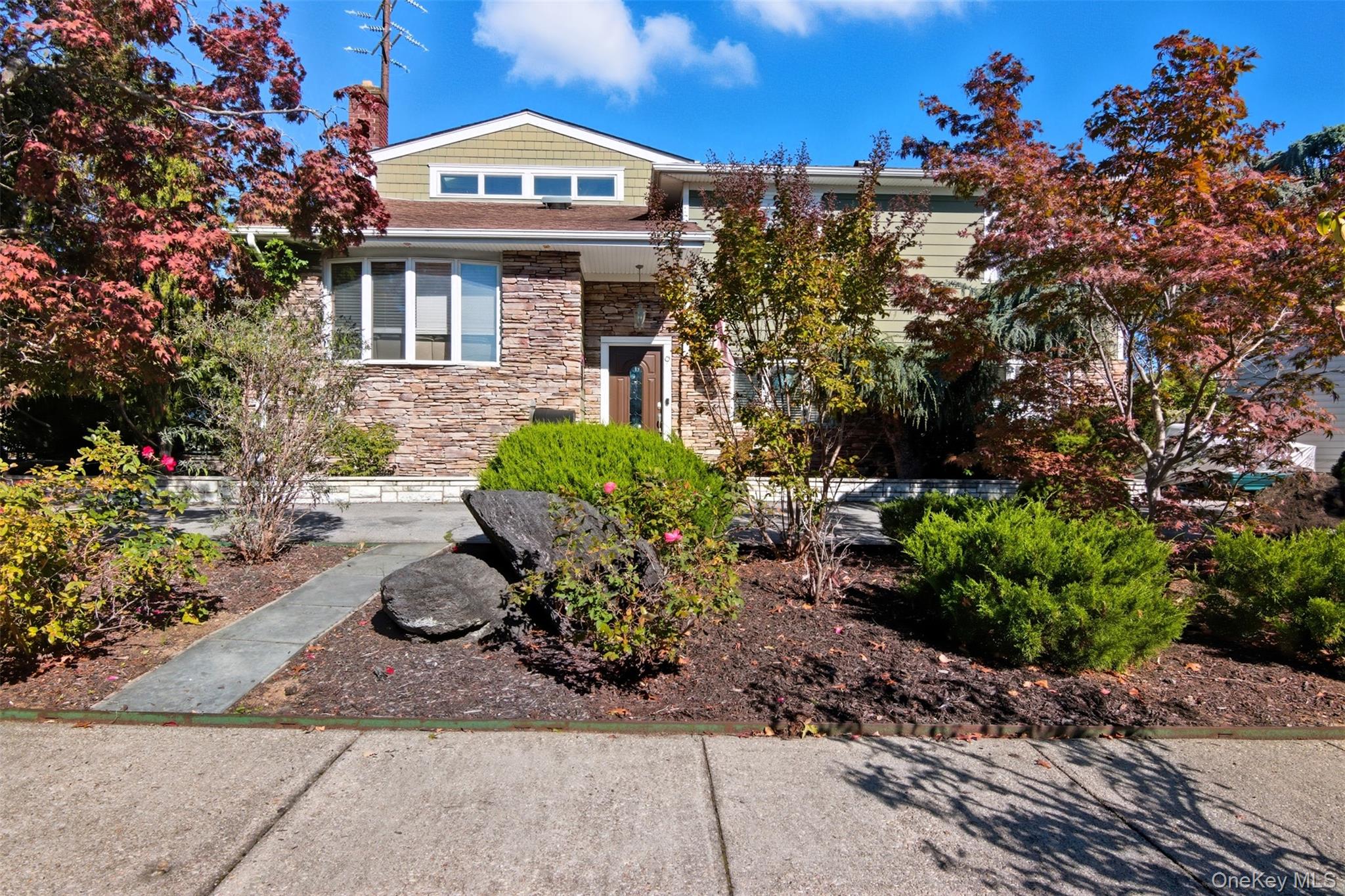 #4 photo, 9 Coral Court, ナッソー郡 Malverne , NY 11565