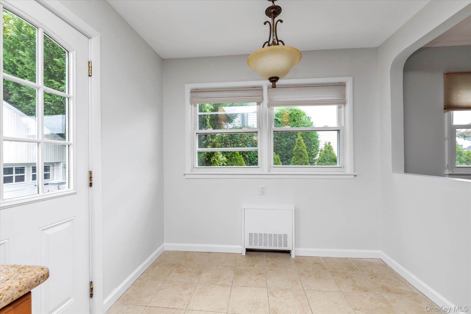 #10 photo, 2072 Brighton Way, नासाउ काउंटी Merrick , NY 11566