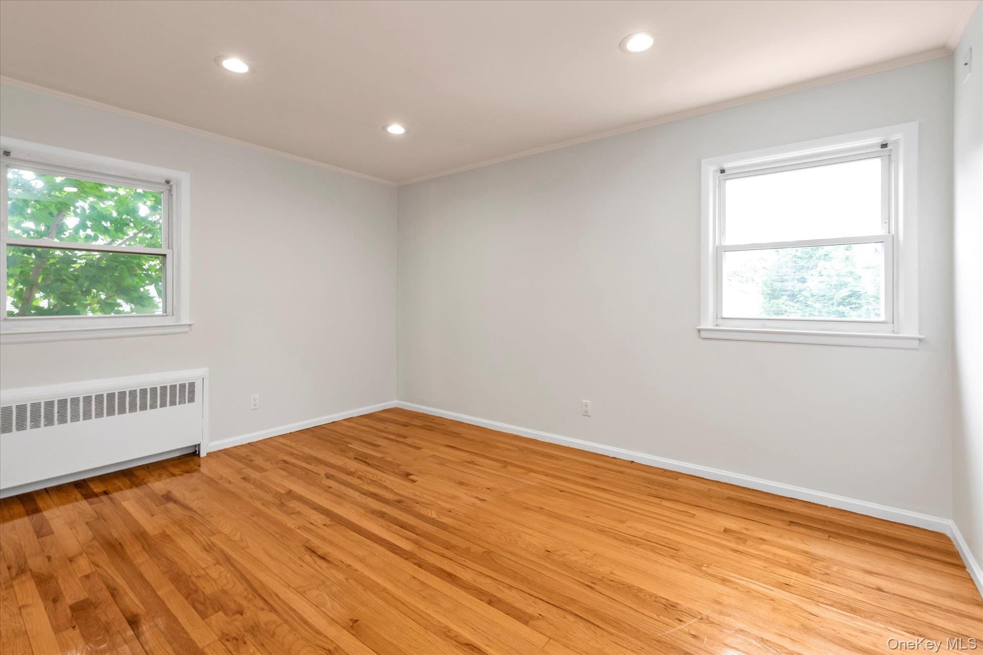 #11 photo, 2072 Brighton Way, नासाउ काउंटी Merrick , NY 11566