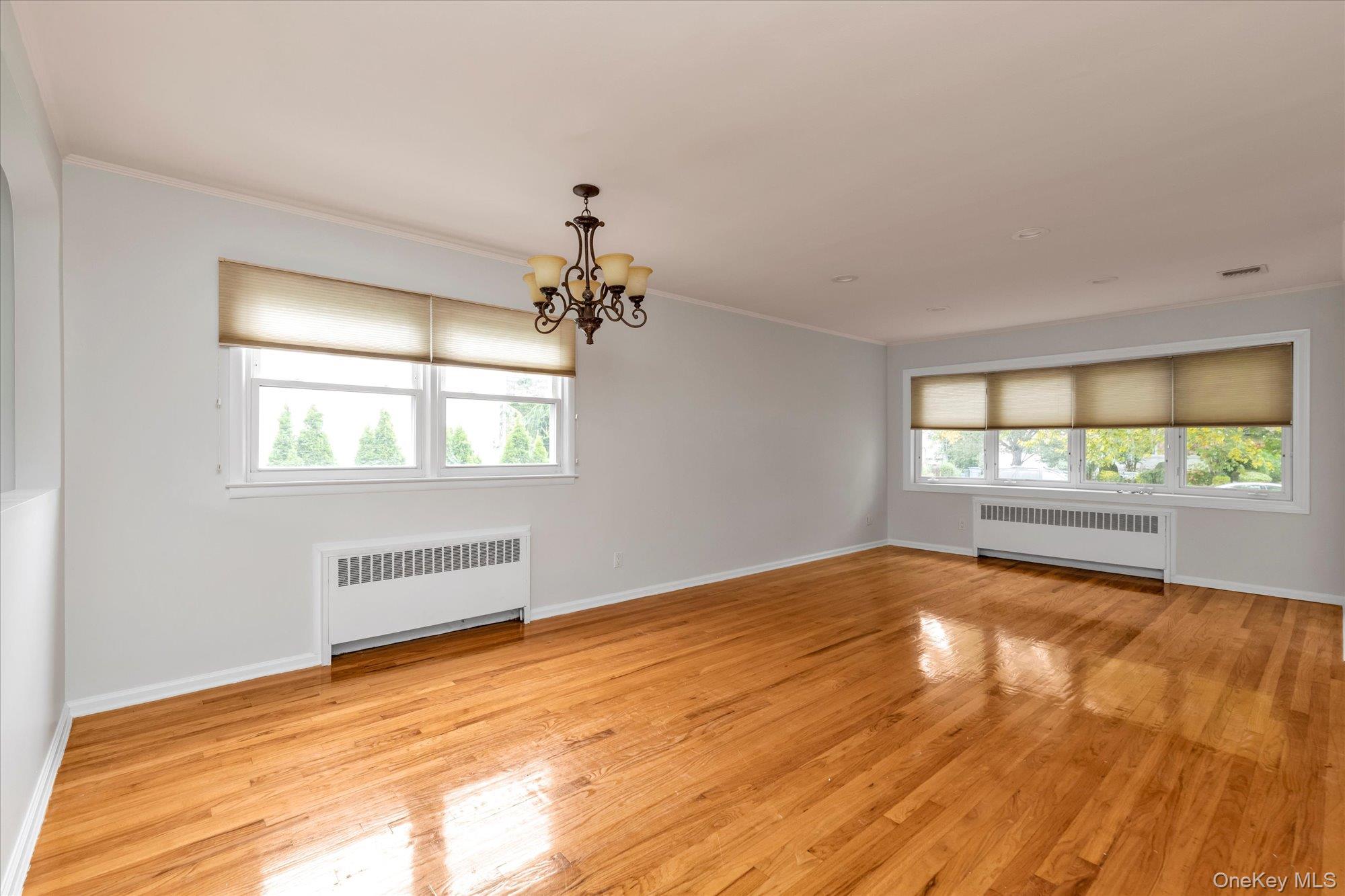 #5 photo, 2072 Brighton Way, नासाउ काउंटी Merrick , NY 11566