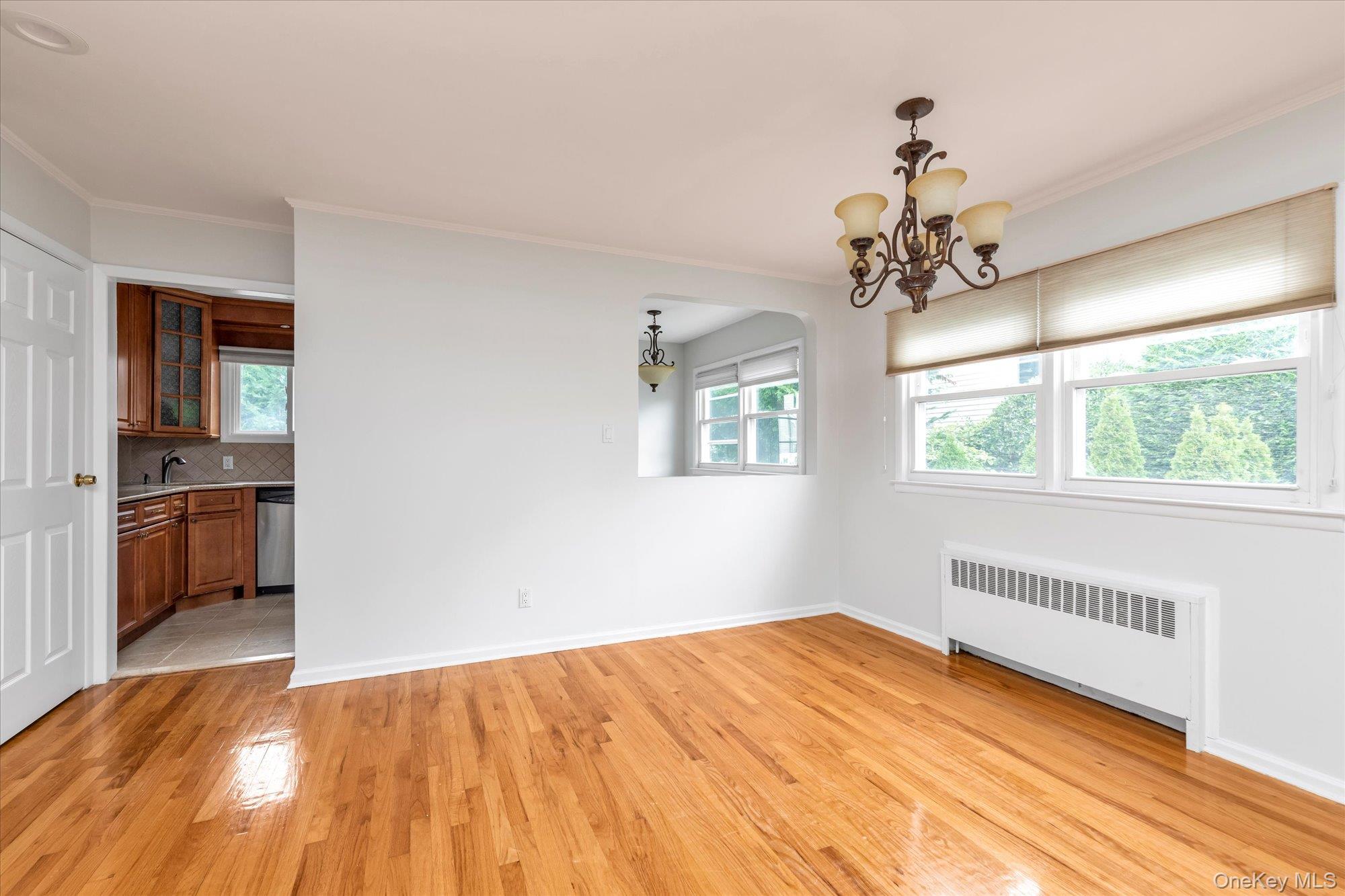 #7 photo, 2072 Brighton Way, नासाउ काउंटी Merrick , NY 11566