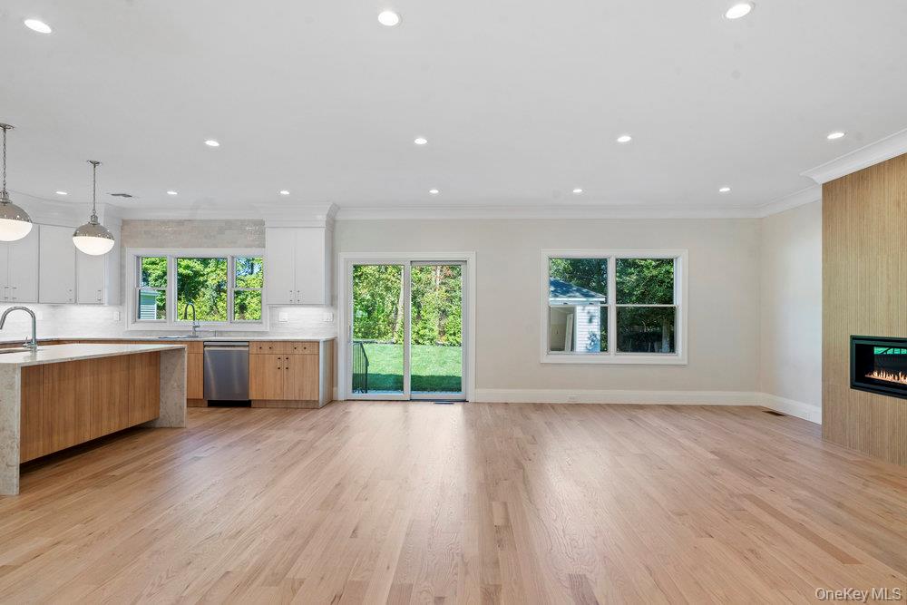 #10 photo, 51 Netz Place, Albertson , NY 11507