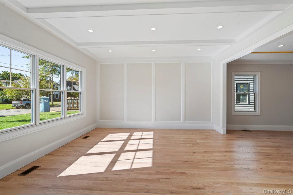 #13 photo, 51 Netz Place, Albertson , NY 11507