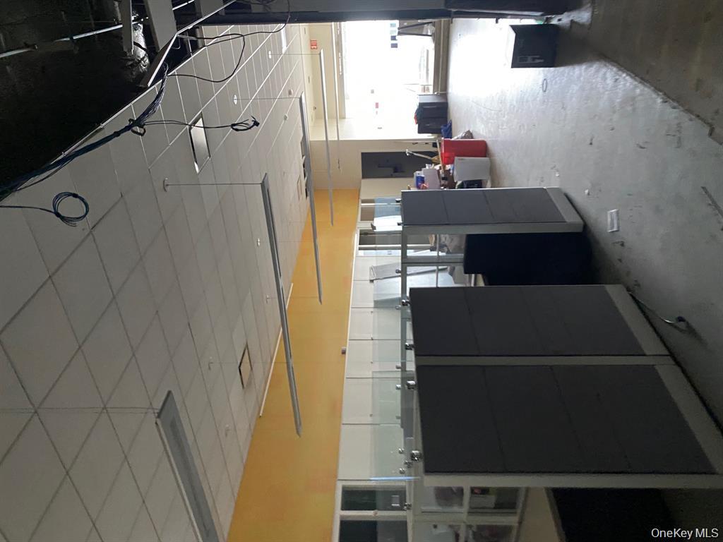 #13 photo, 421-423 Hunts Point Avenue, ブロンクス区 Bronx , NY 10474