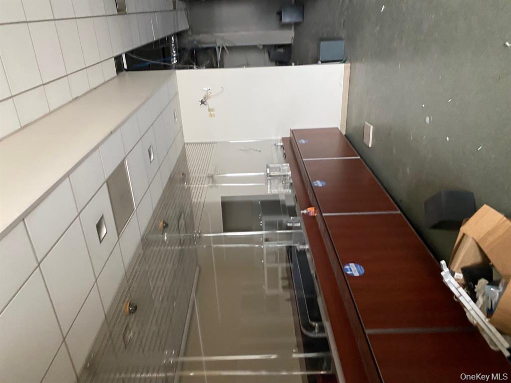 #9 photo, 421-423 Hunts Point Avenue, ブロンクス区 Bronx , NY 10474