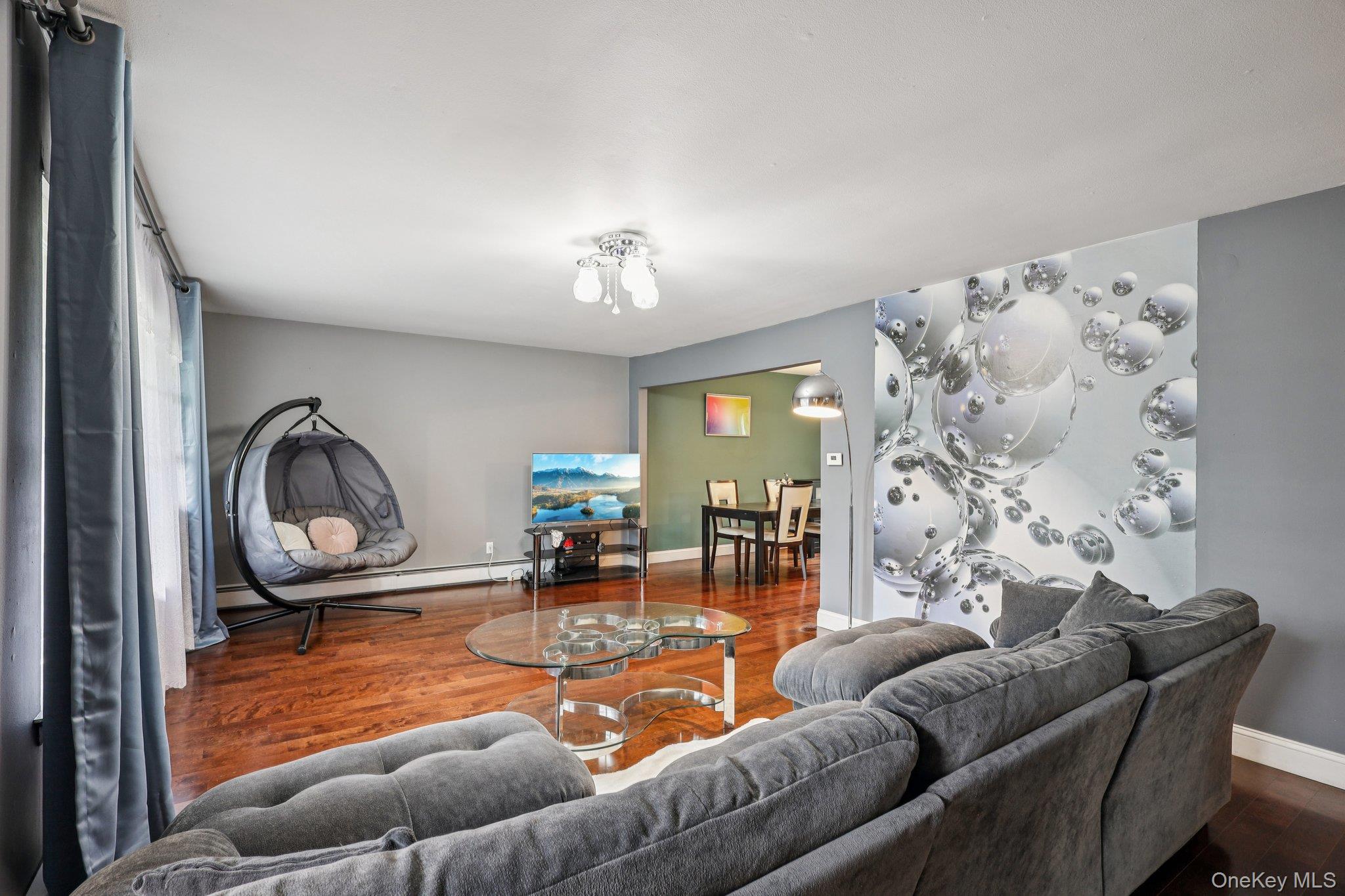 #3 photo, 44 Plymouth Boulevard, Smithtown , NY 11787