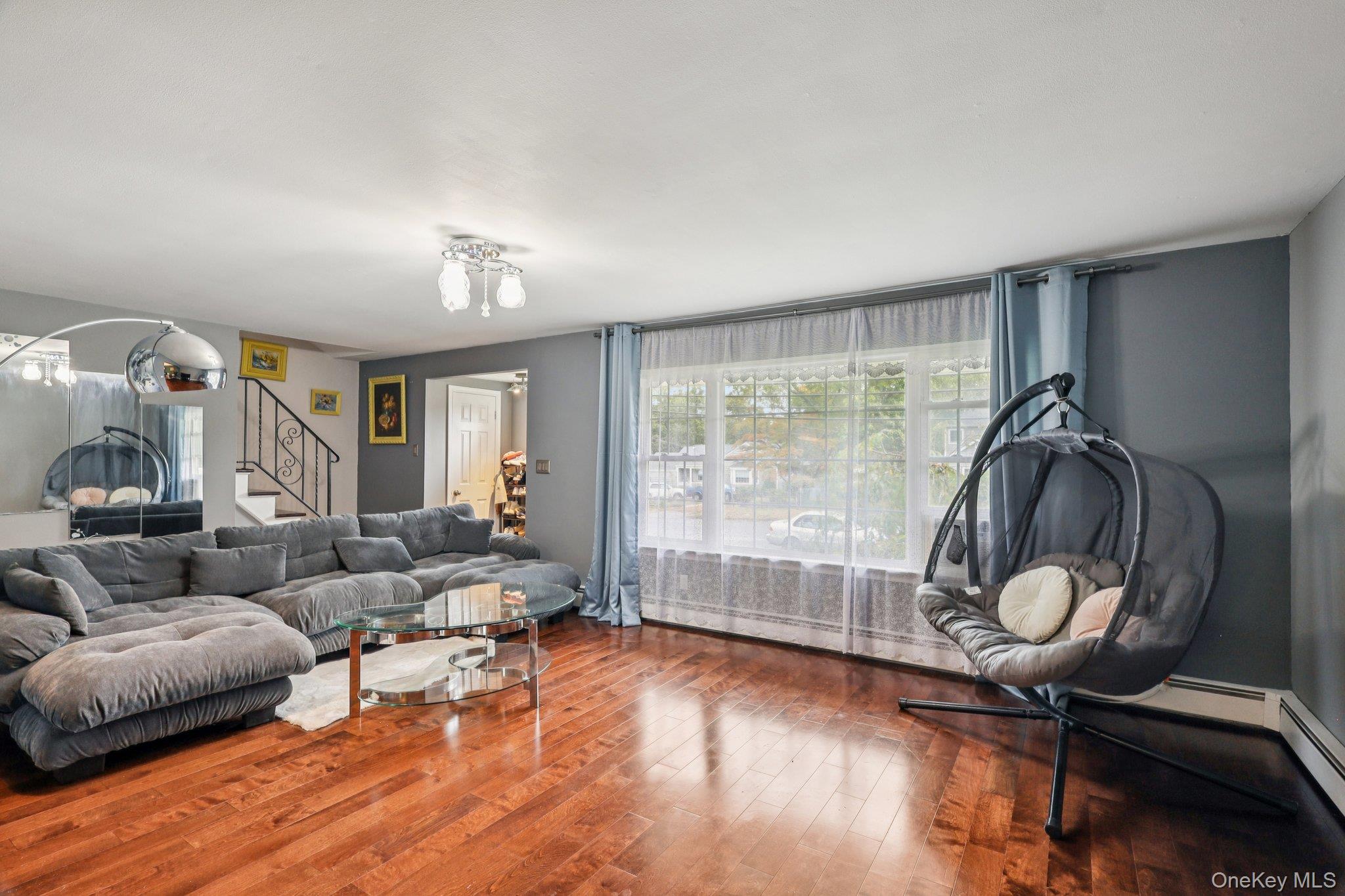 #6 photo, 44 Plymouth Boulevard, Smithtown , NY 11787