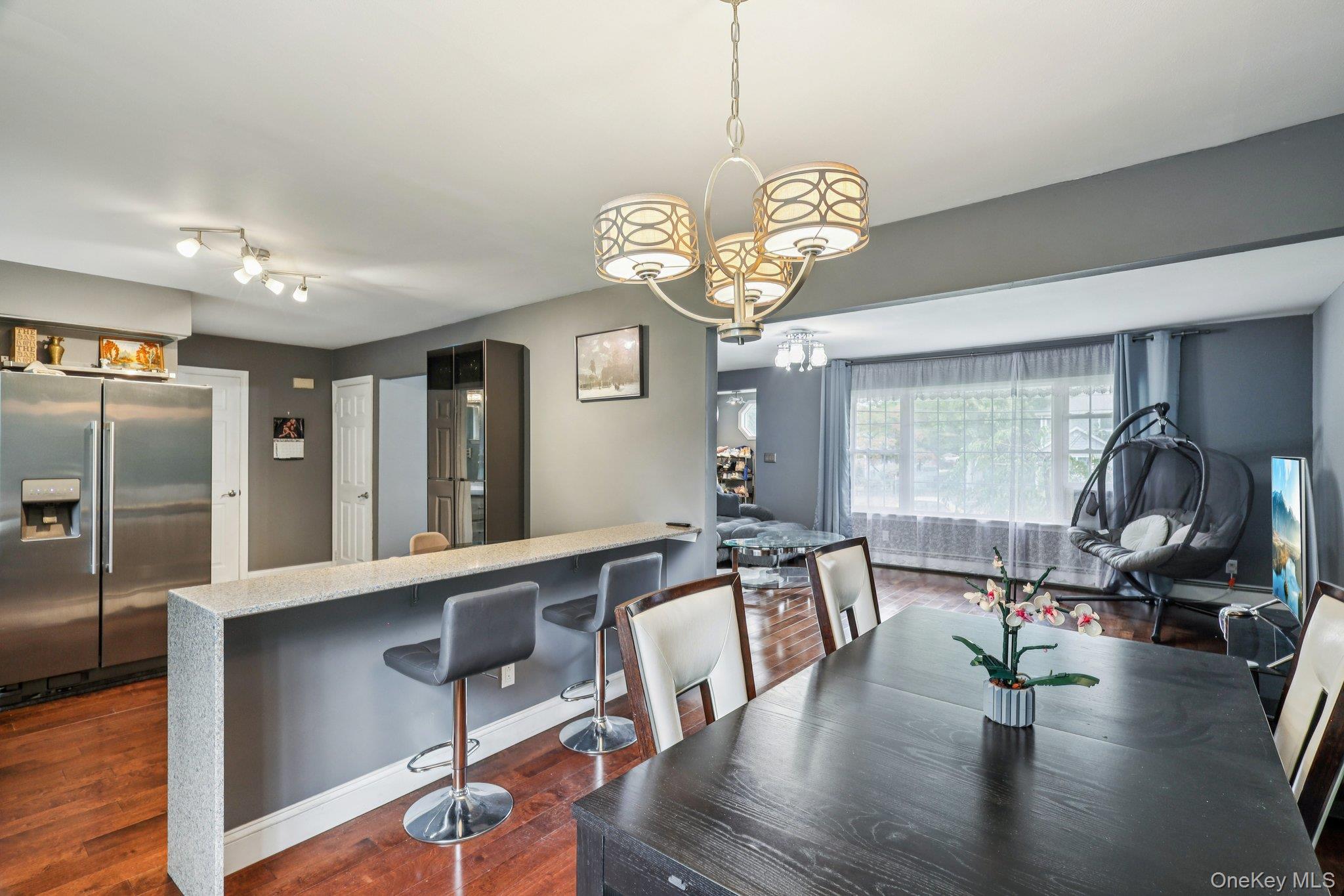 #9 photo, 44 Plymouth Boulevard, Smithtown , NY 11787