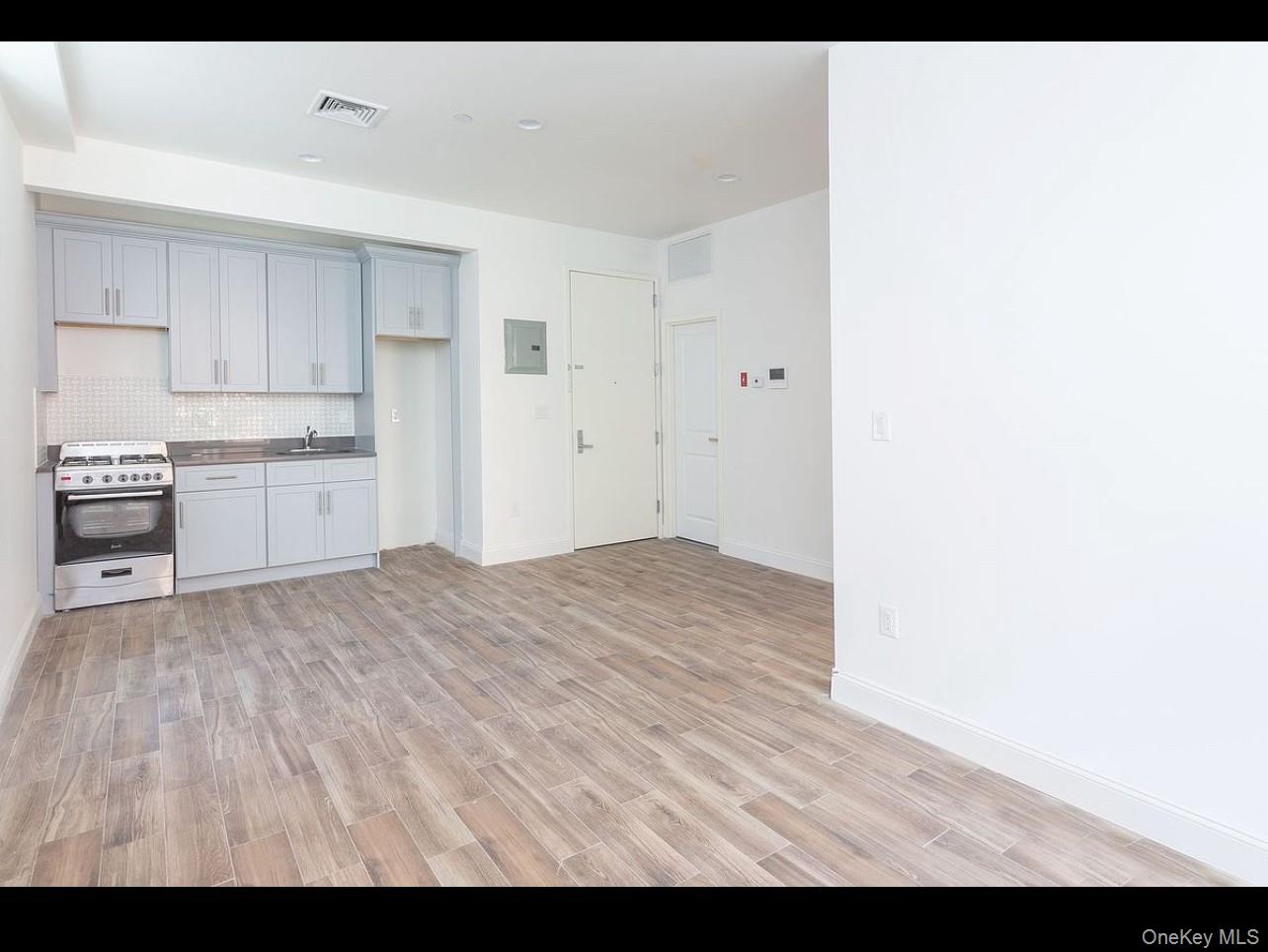 #6 photo, 1062 Clay Avenue, ブロンクス区 Bronx , NY 10456