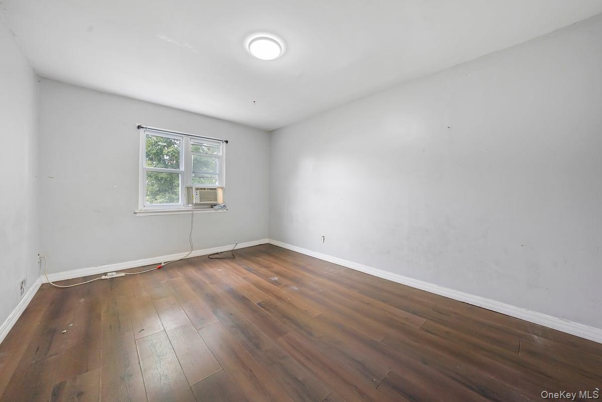 #11 photo, 13024 Springfield Boulevard, クイーンズ区 Springfield Gardens , NY 11413