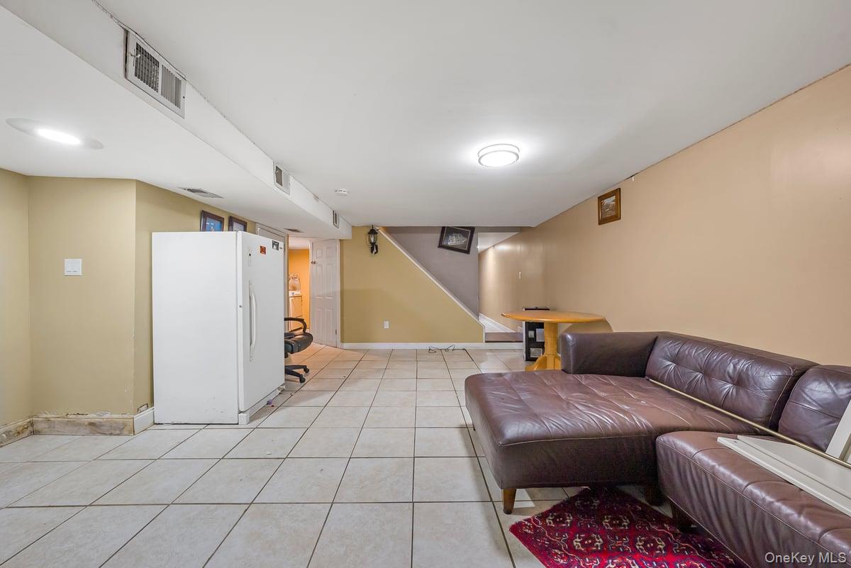 #14 photo, 13024 Springfield Boulevard, クイーンズ区 Springfield Gardens , NY 11413