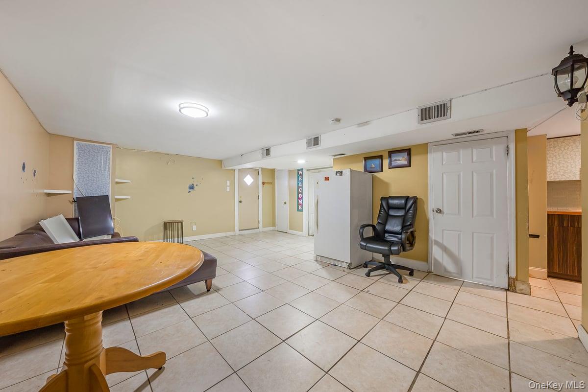 #15 photo, 13024 Springfield Boulevard, クイーンズ区 Springfield Gardens , NY 11413